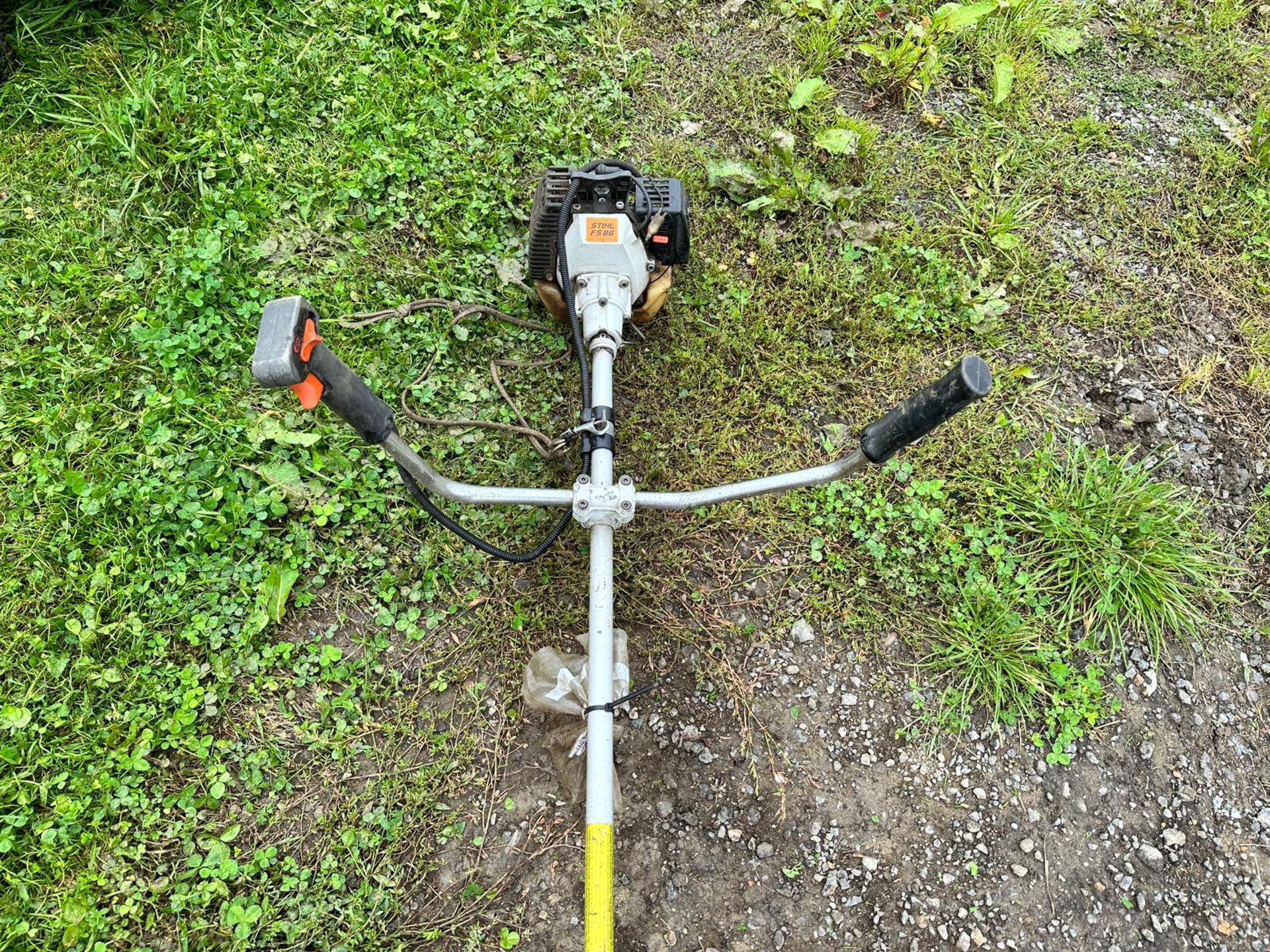 STIHL FS86 PETROL STRIMMER *PLUS VAT* - Image 9 of 11