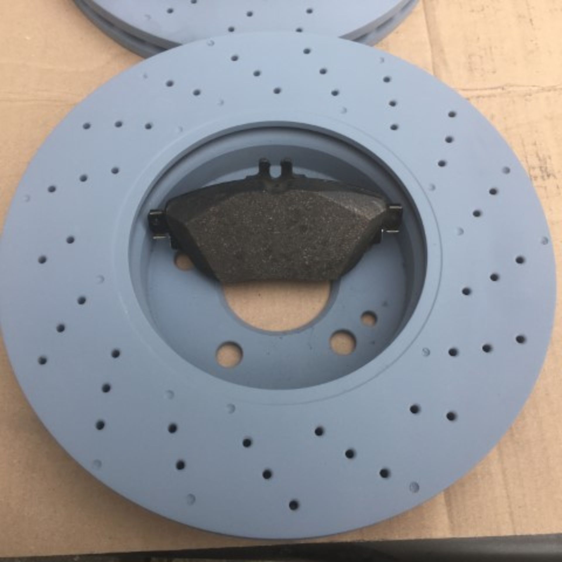 Brake Pad (Genuine Mercedes)and 2X Brake Discs (none Genuine Mercedes) *NO VAT*