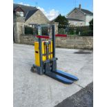 WARRIOR YM250 PALLET TRUCK *PLUS VAT*