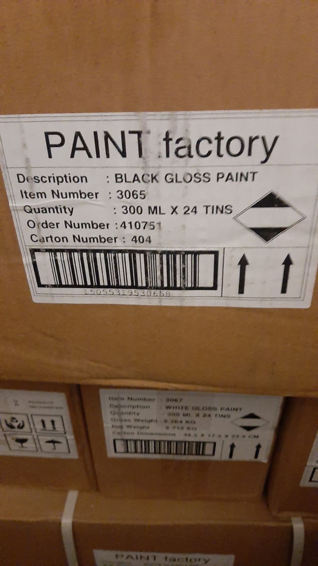 GLOSS PAINT WHITE AND BLACK *NO VAT* - Image 2 of 2