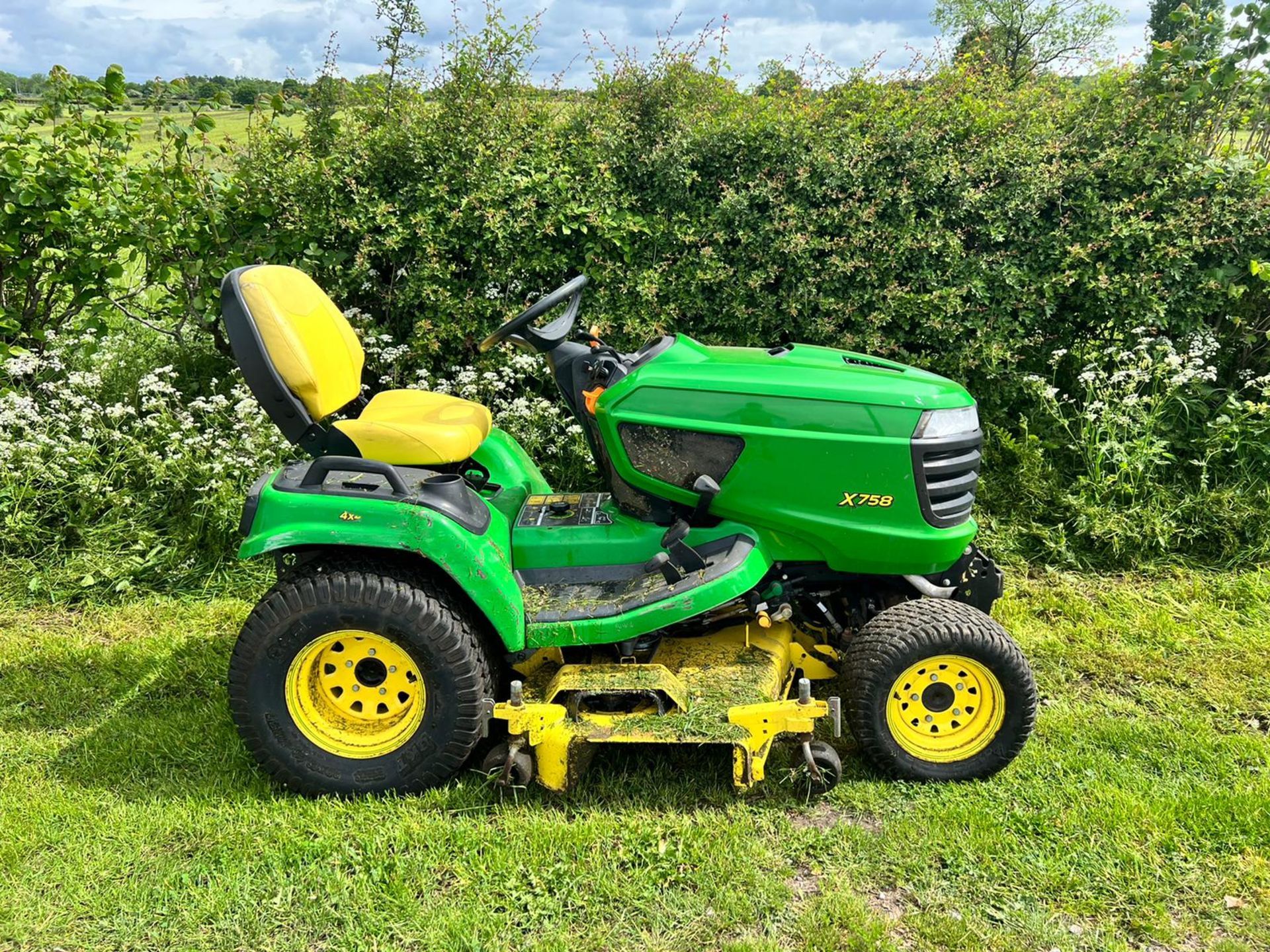 2013 John Deere X758 24HP 4WD Ride On Mower, Runs Drives And Cuts, Showing A Low 950 Hours! - Image 8 of 21