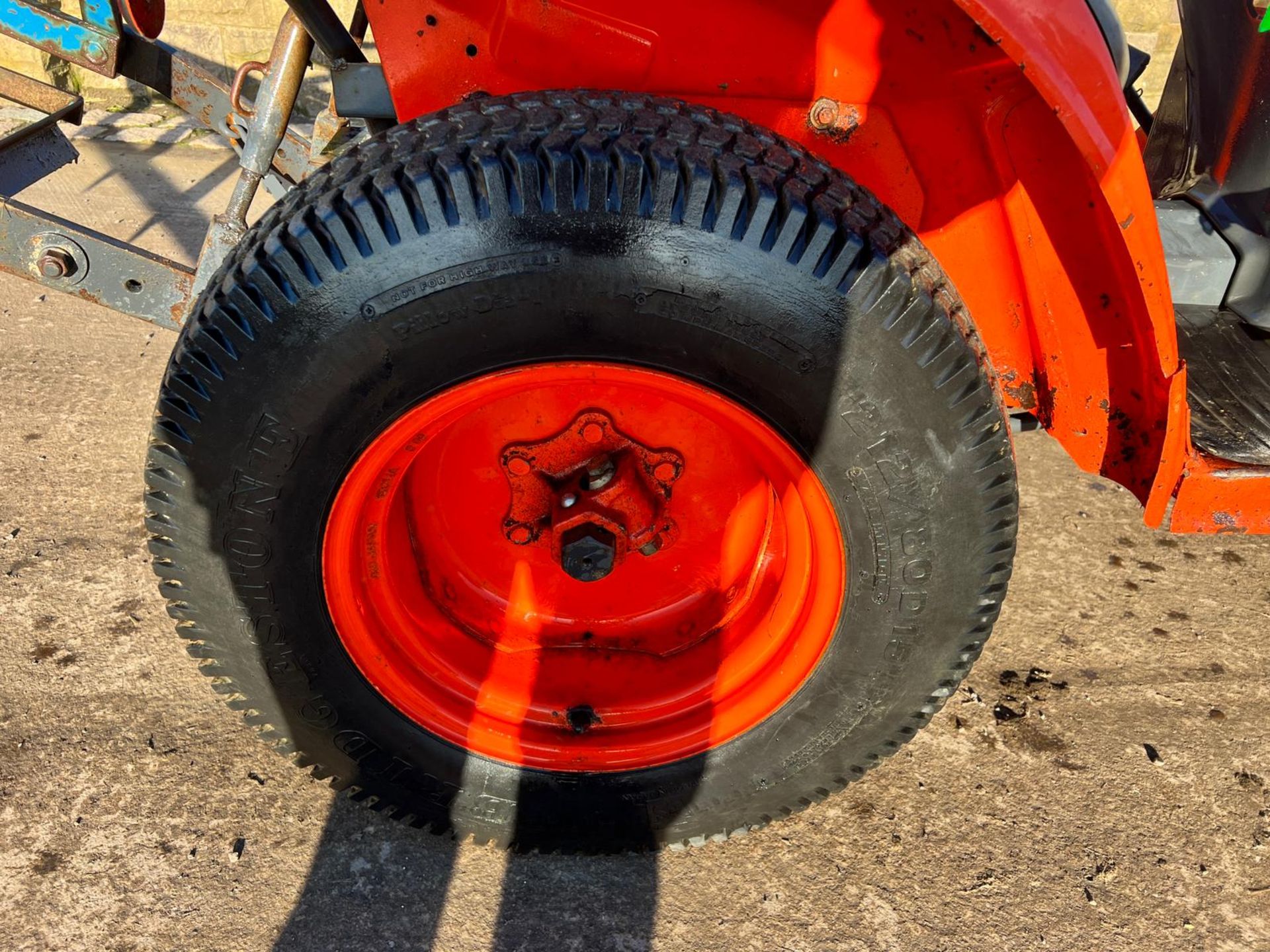 Kubota B1410 Compact Tractor With 4ft M_nage Leveller *PLUS VAT* - Image 8 of 19