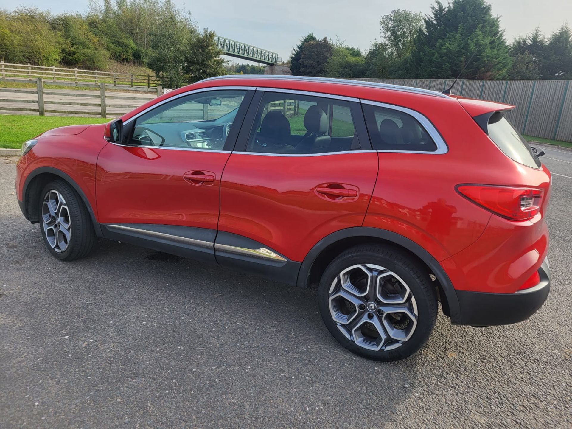 2016 RENAULT KADJAR DYNAMIQUE S NAV TCE RED SUV ESTATE *NO VAT* - Image 4 of 22