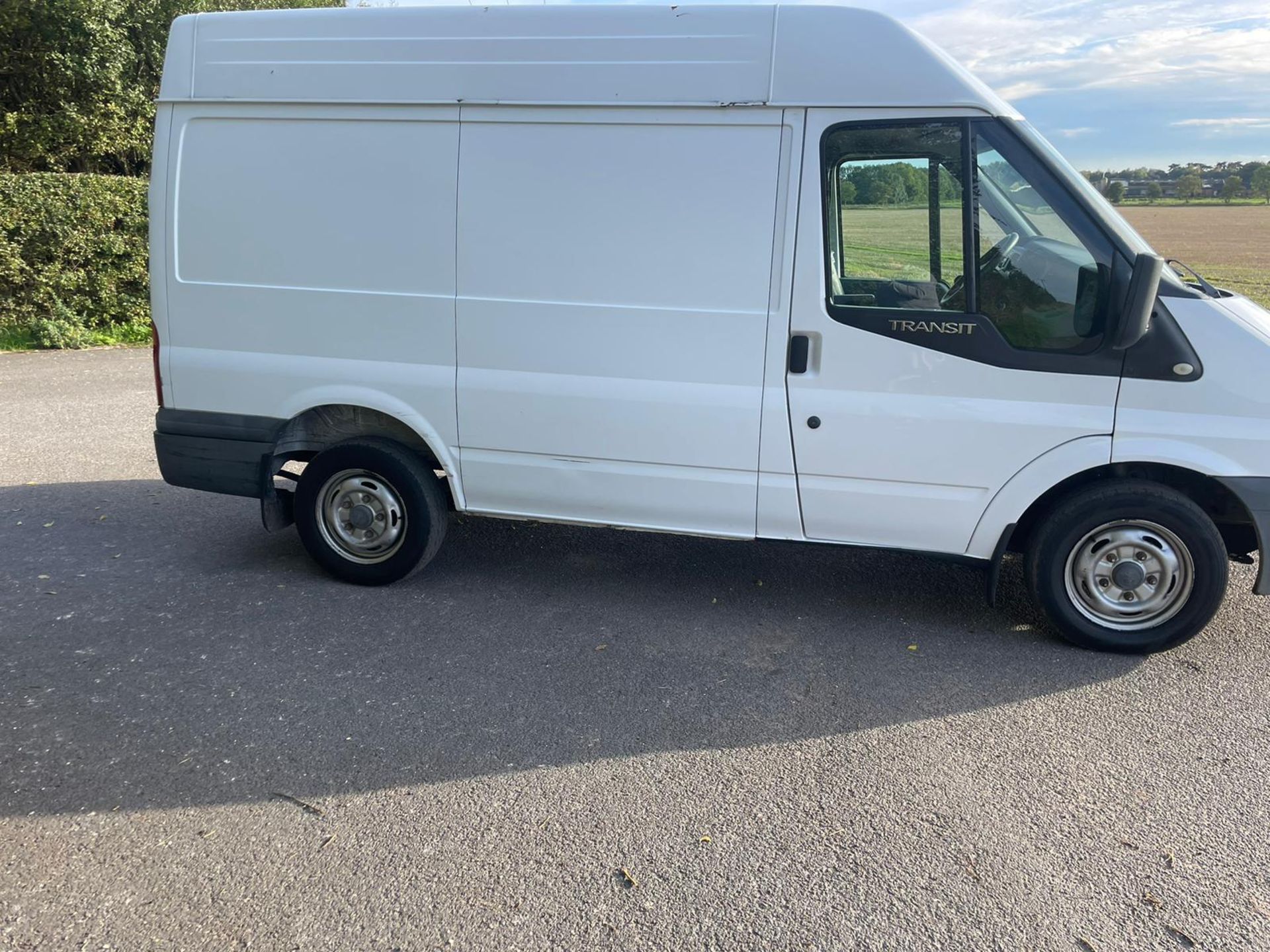 2010 FORD TRANSIT 85 T280M FWD WHITE PANEL VAN *PLUS VAT* - Image 9 of 13