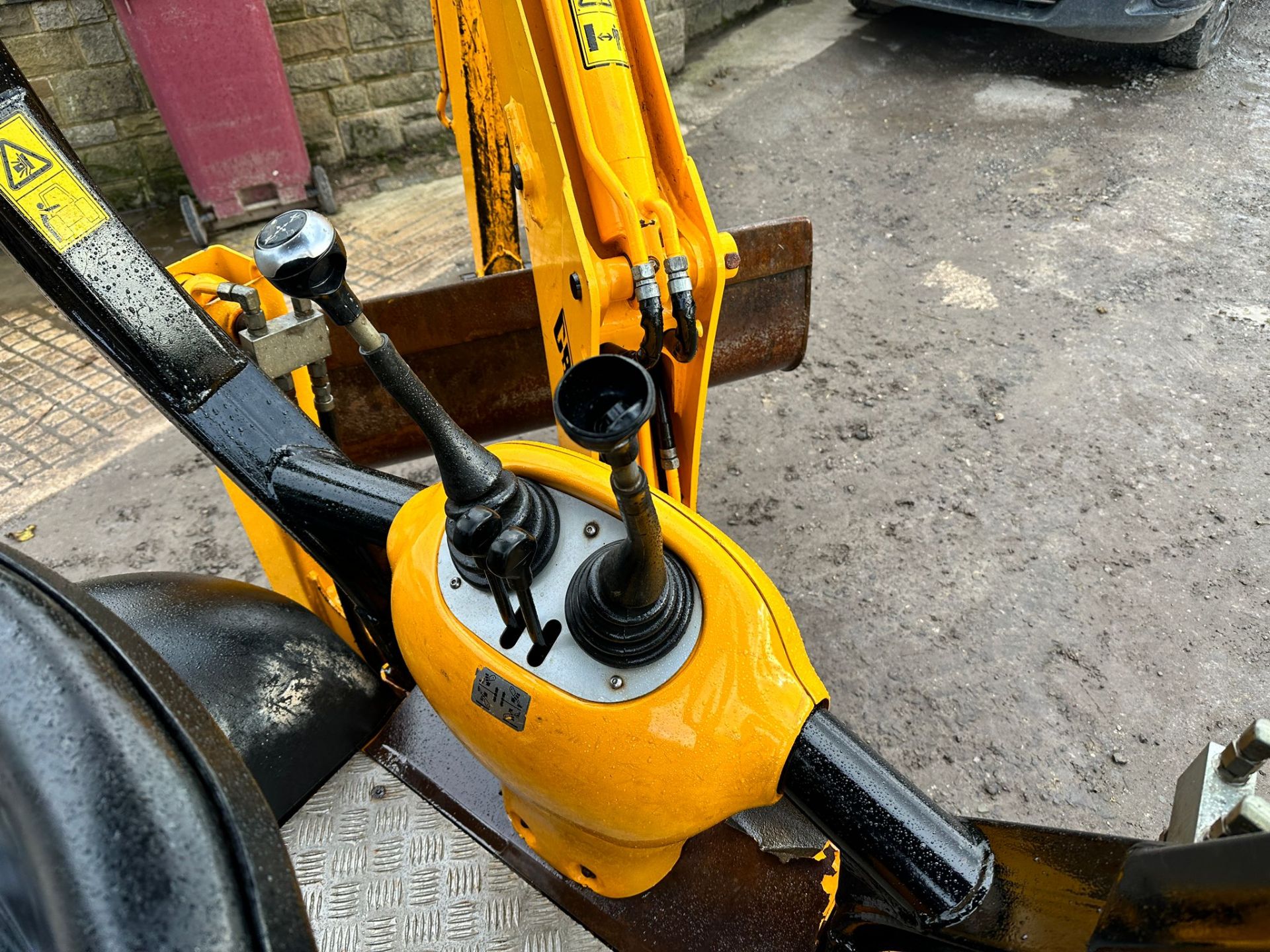 JCB MINI CX DIESEL FRONT LOADER BACKHOE *PLUS VAT* - Image 19 of 24