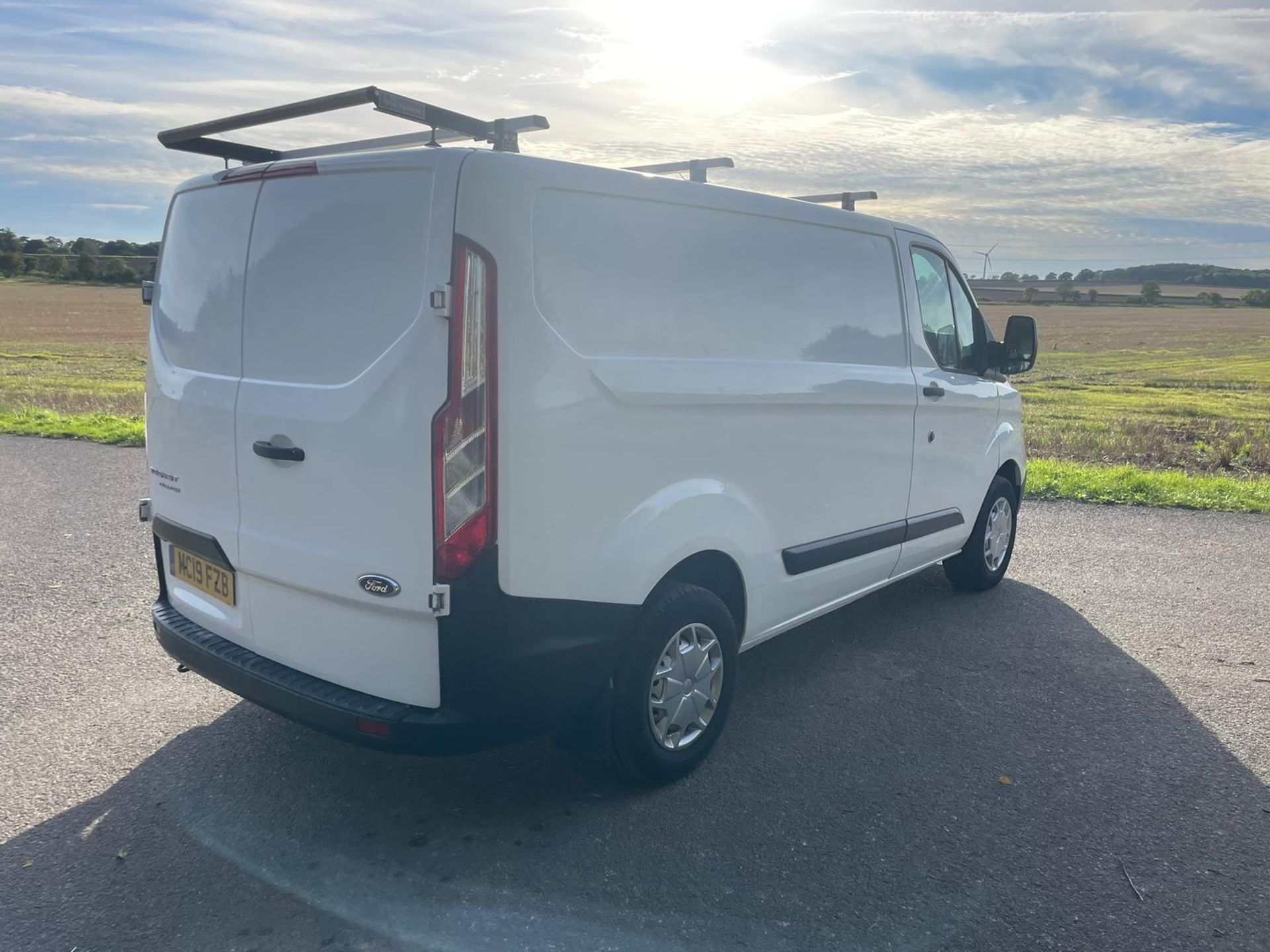 2019 FORD TRANSIT CUSTOM 280 BASE WHITE PANEL VAN *PLUS VAT* - Image 8 of 14