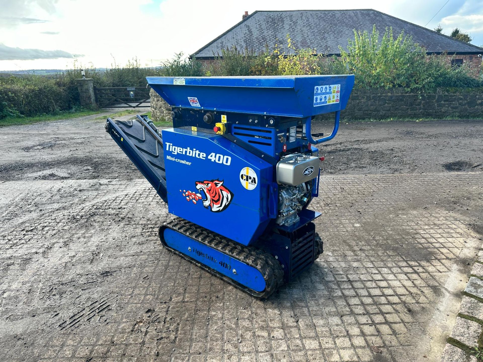 2022 TIGERBITE 400 DIESEL TRACKED CRUSHER *PLUS VAT* - Image 2 of 17