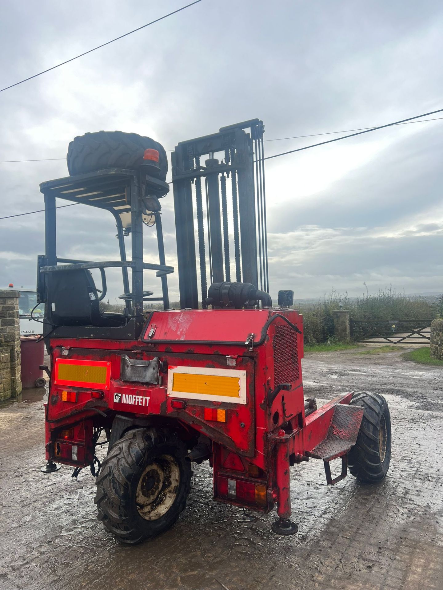 MOFFETT 2.4 TON FORKLIFT *PLUS VAT* - Image 15 of 18