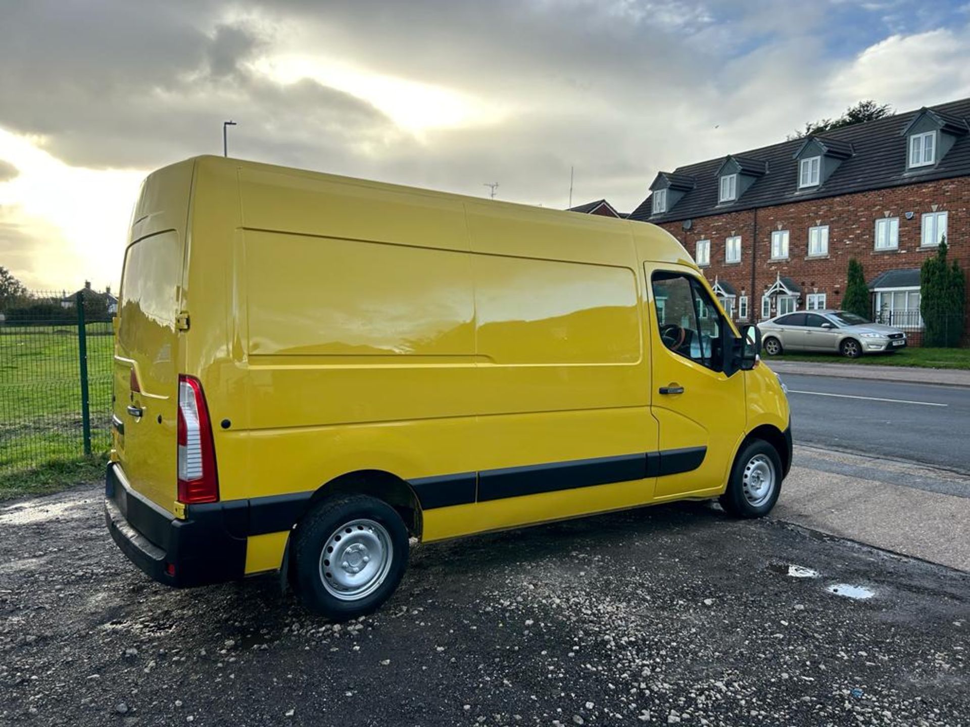 2010 RENAULT MASTER MM35 DCI 125 YELLOW PANEL VAN *NO VAT* - Image 8 of 14