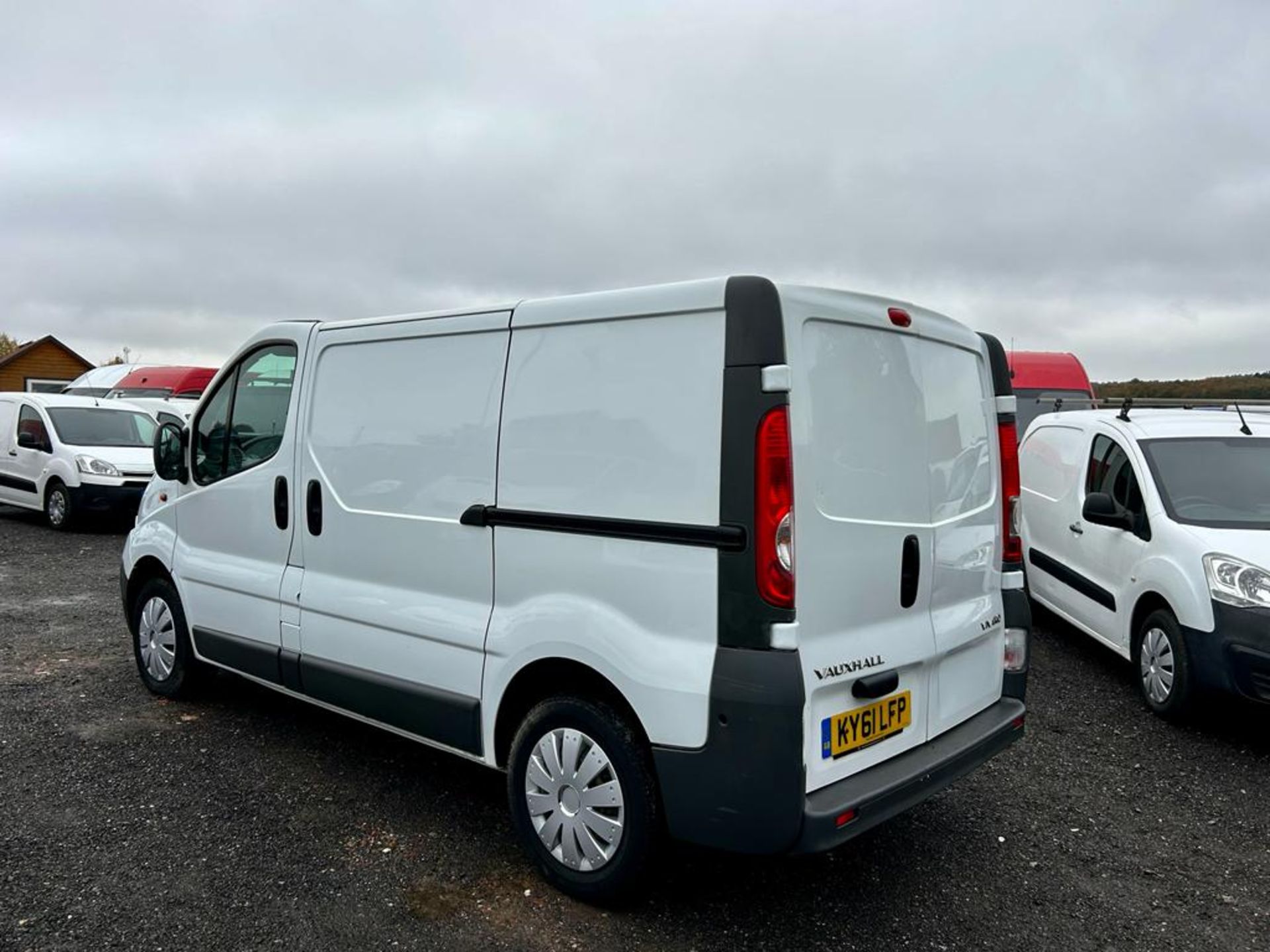 2012 VAUXHALL VIVARO 2700 CDTI 89 SWB WHITE PANEL VAN *NO VAT* - Image 5 of 12