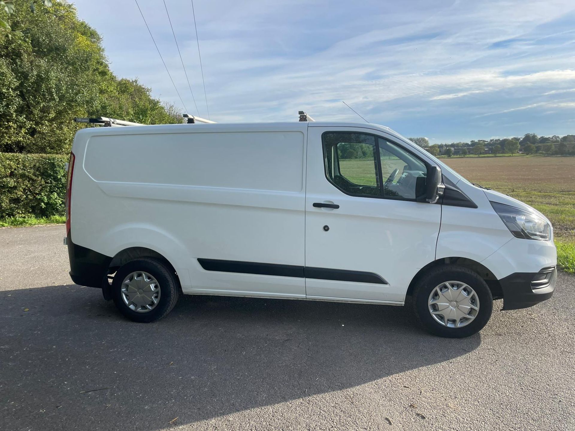 2019 FORD TRANSIT CUSTOM 280 BASE WHITE PANEL VAN *PLUS VAT* - Image 9 of 14