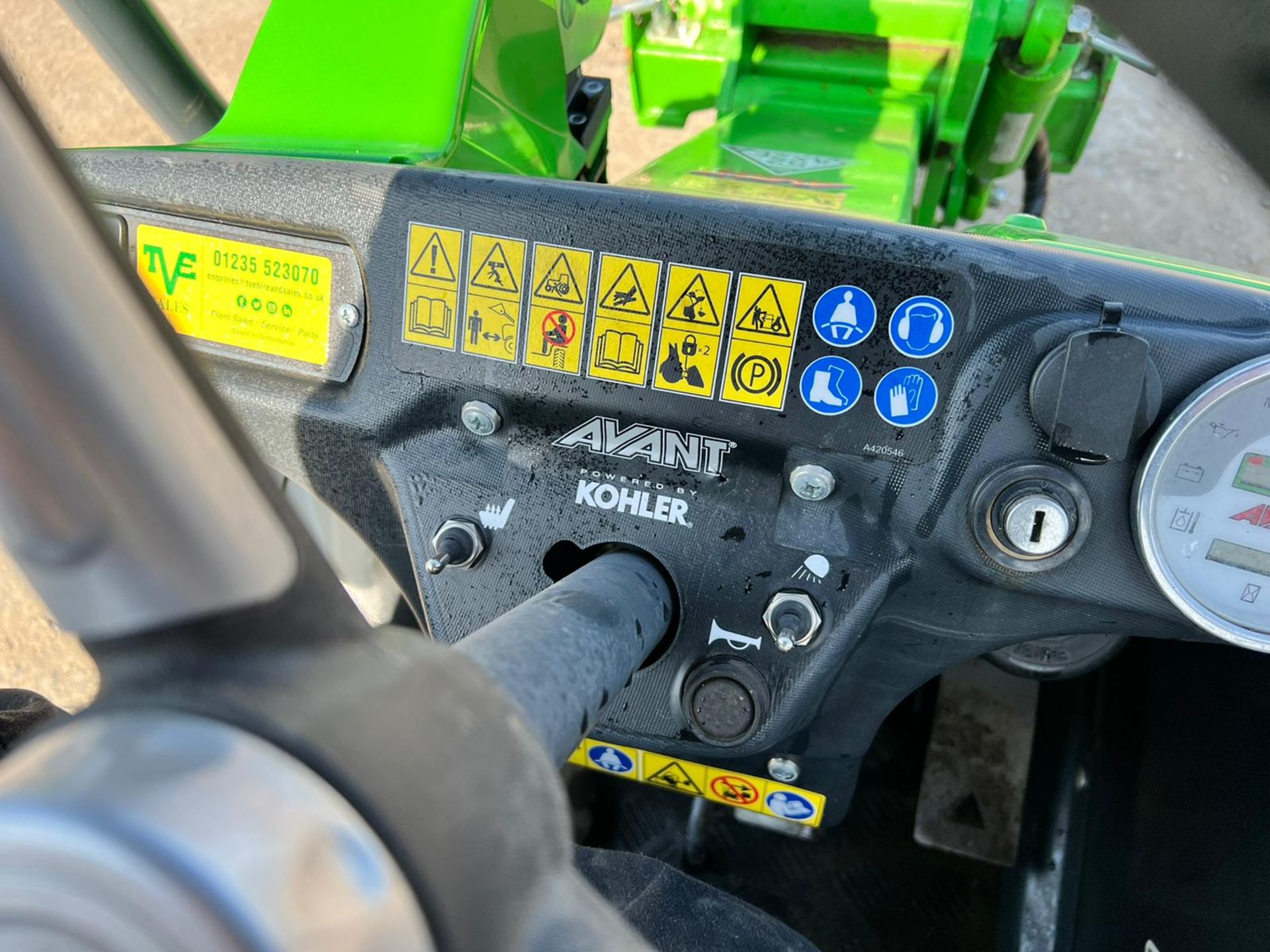 2020 Avant 225 Multi Functional Loader, Runs Drives And Lifts, Showing A Low And Genuine 136 Hours! - Image 13 of 14
