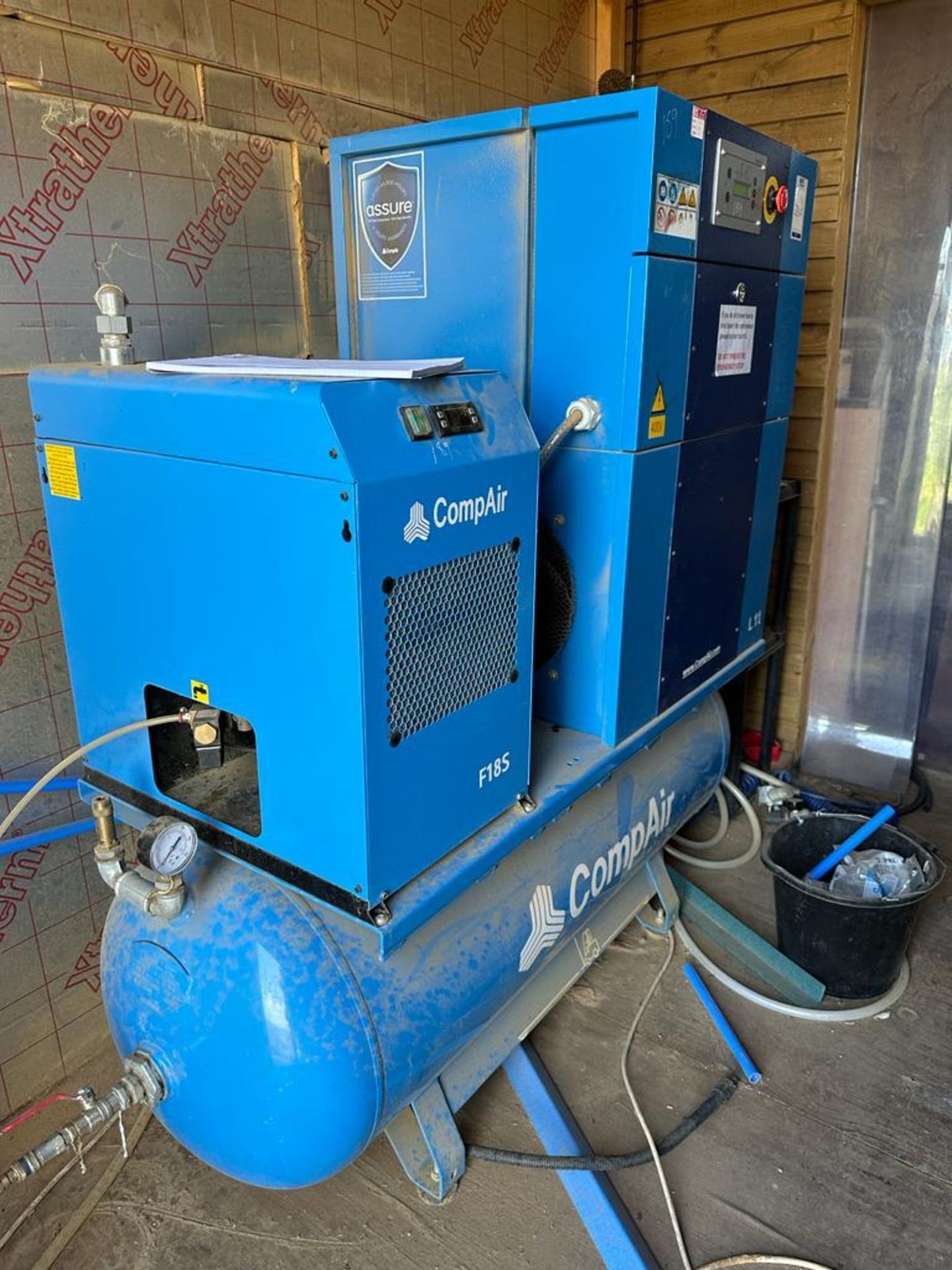 CompAir 11 FS-7.5A RECEIVER MOUNTED AIR COMPRESSOR, S185 DRYER, CONSEP 100 OIL SEPARATOR *PLUS VAT* - Image 2 of 5
