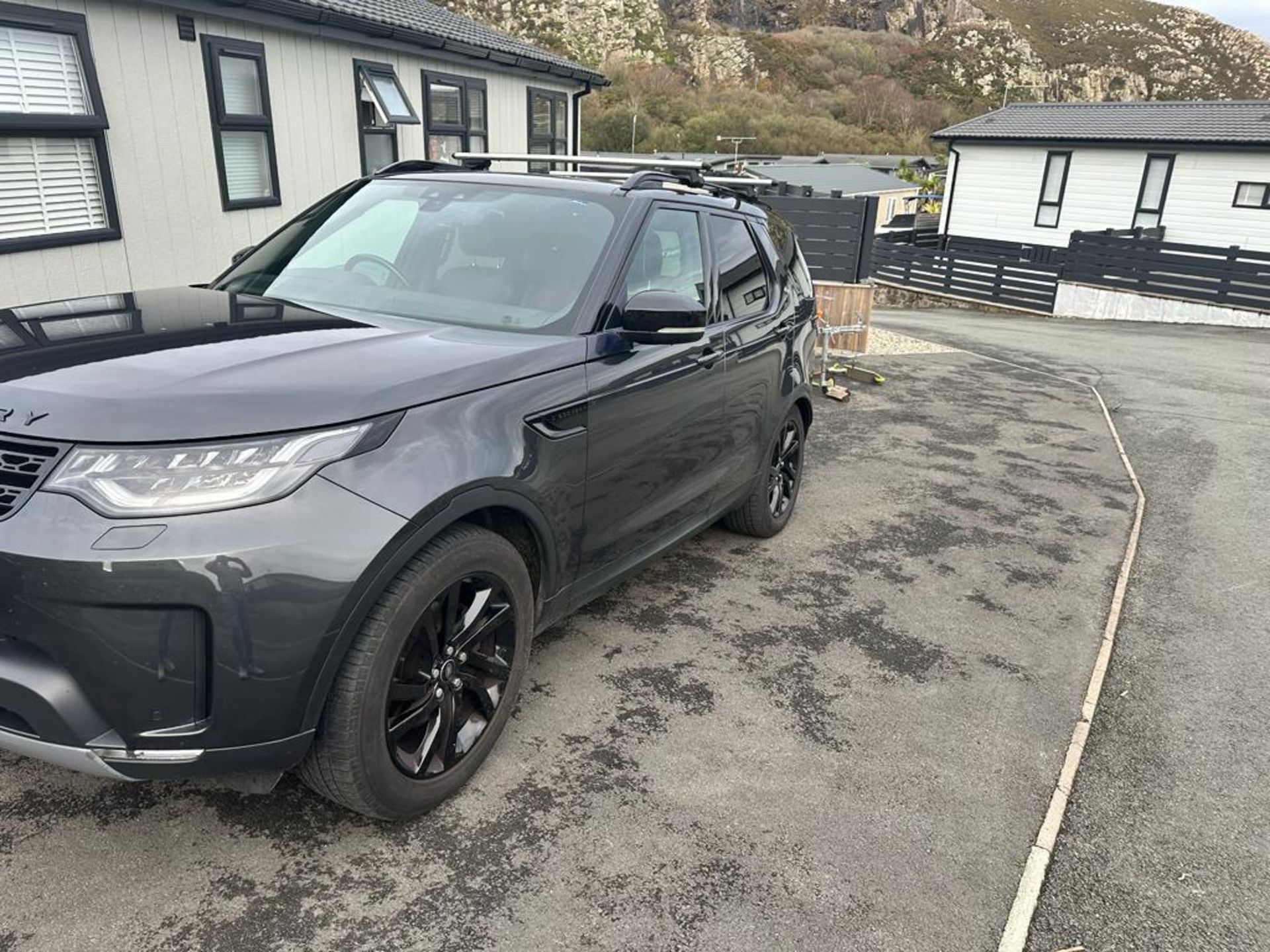 2018 LAND ROVER DISCOVERY HSE SD4 AUTO GREY SUV ESTATE *NO VAT* - Image 3 of 10