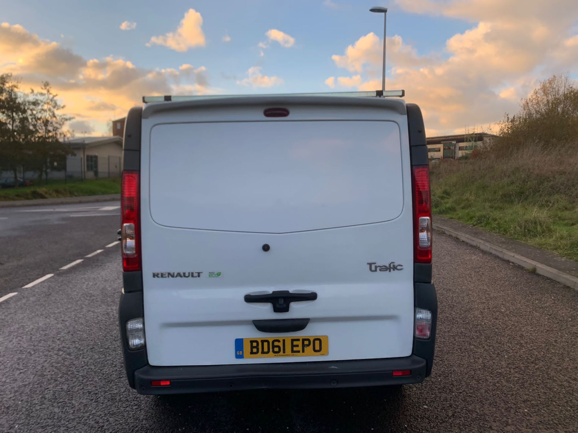 2011/61 REG RENAULT TRAFIC SL29 DCI 115 2.0 DIESEL WHITE PANEL VAN, SHOWING 1 FORMER KEEPER *NO VAT* - Image 6 of 25