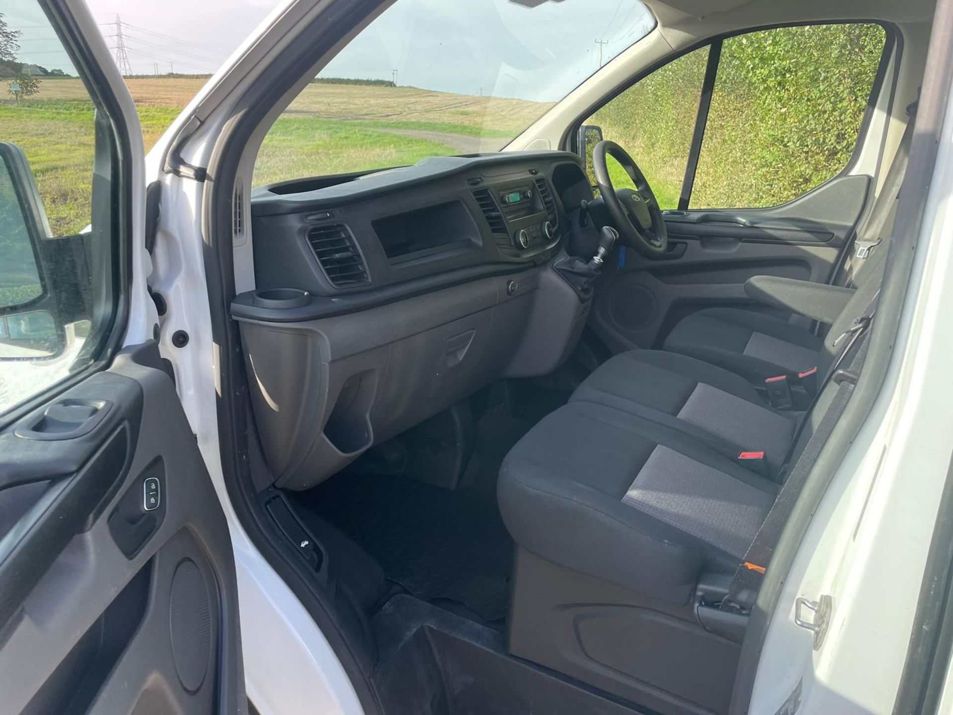 2019 FORD TRANSIT CUSTOM 280 BASE WHITE PANEL VAN *PLUS VAT* - Image 13 of 14