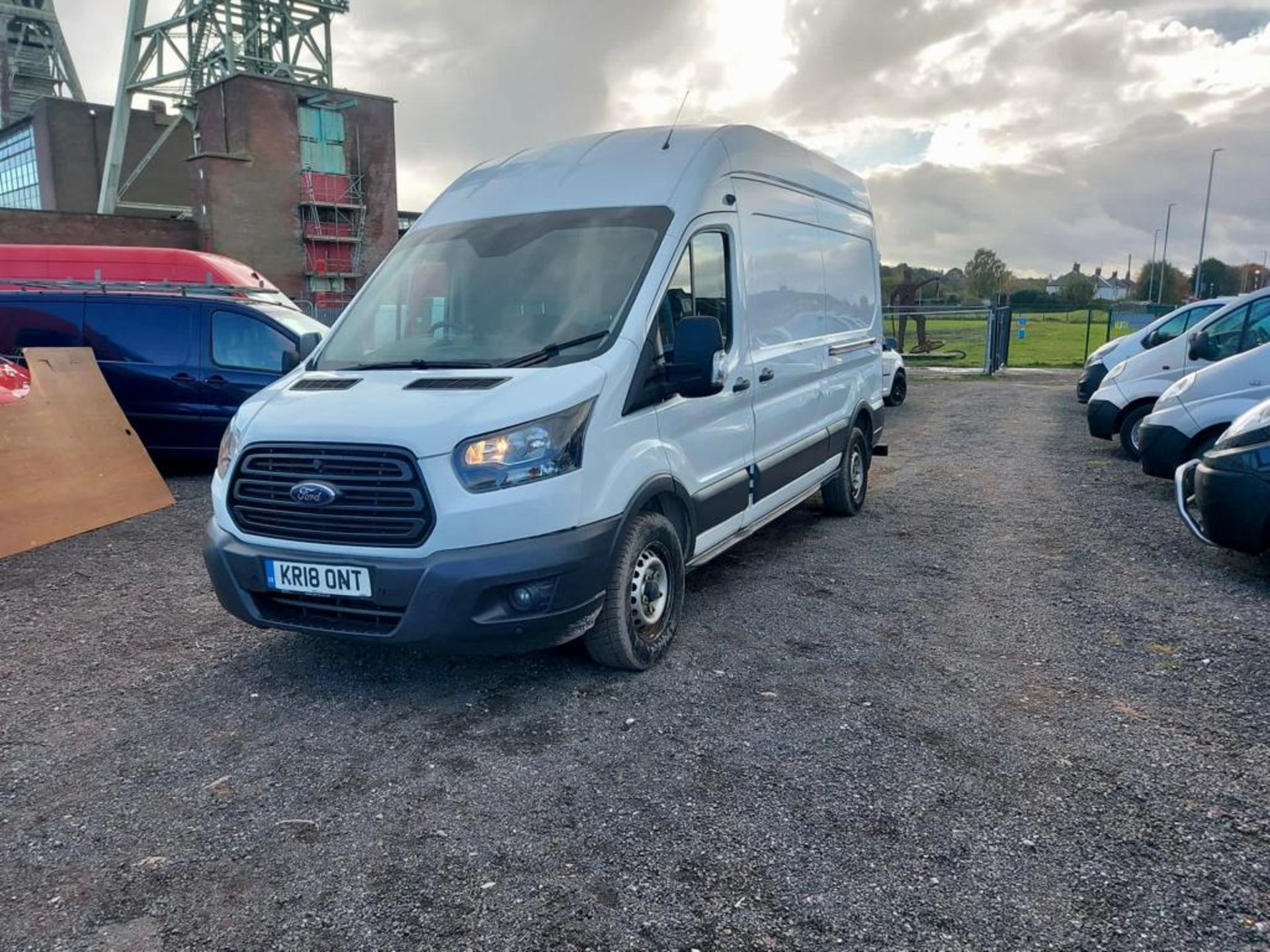 2018 FORD TRANSIT 350 WHITE PANEL VAN *NO VAT* - Image 3 of 15