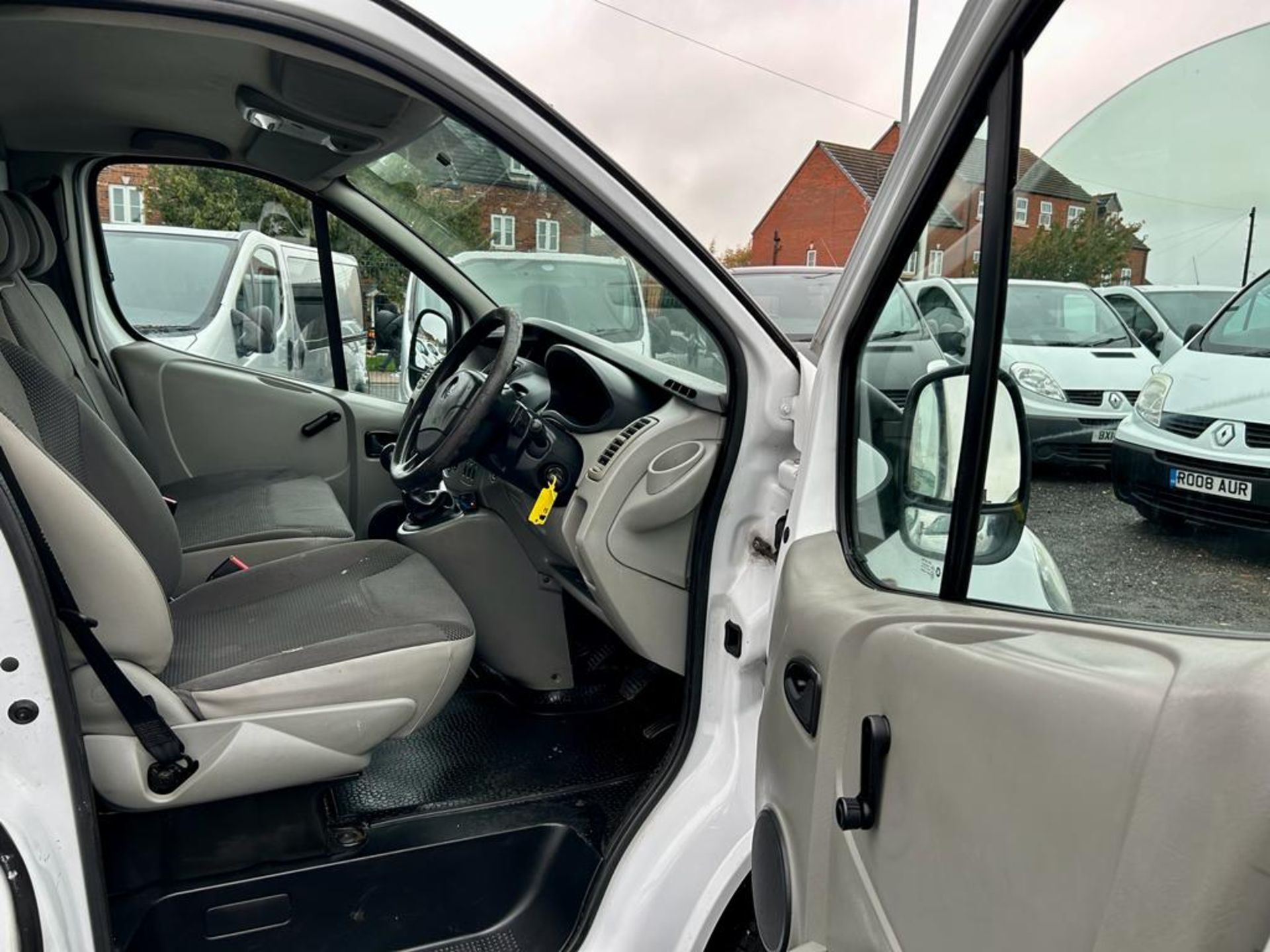 2012 VAUXHALL VIVARO 2700 CDTI 89 SWB WHITE PANEL VAN *NO VAT* - Image 10 of 12