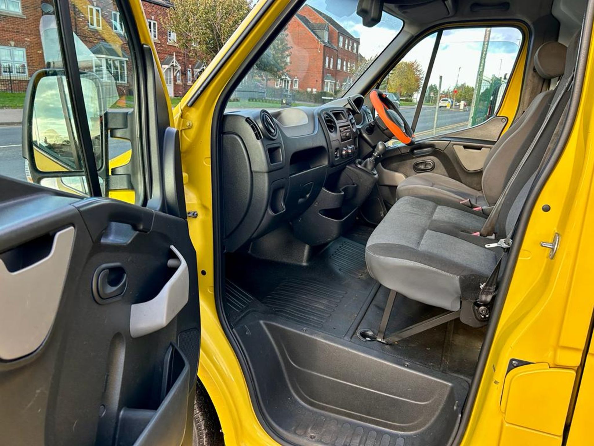 2010 RENAULT MASTER MM35 DCI 125 YELLOW PANEL VAN *NO VAT* - Image 13 of 14