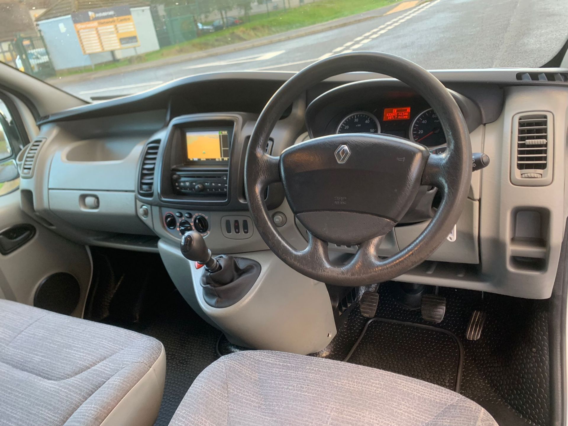 2011/61 REG RENAULT TRAFIC SL29 DCI 115 2.0 DIESEL WHITE PANEL VAN, SHOWING 1 FORMER KEEPER *NO VAT* - Image 11 of 25