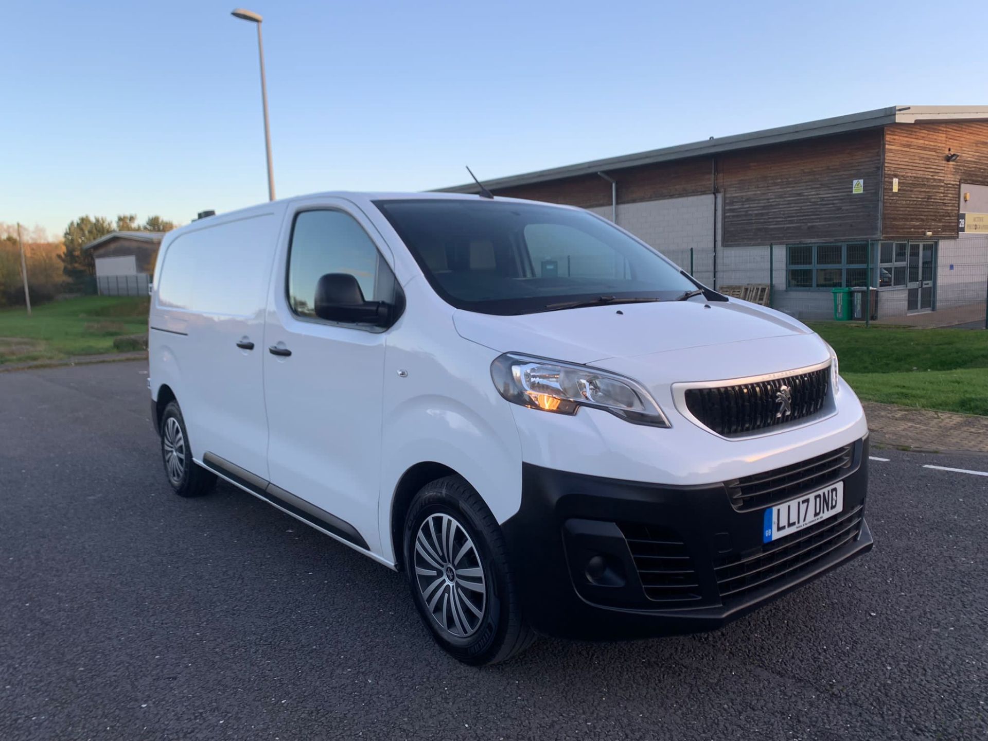 2017 PEUGEOT EXPERT PRO STANDARD BLUE HDI WHITE PANEL VAN *NO VAT*