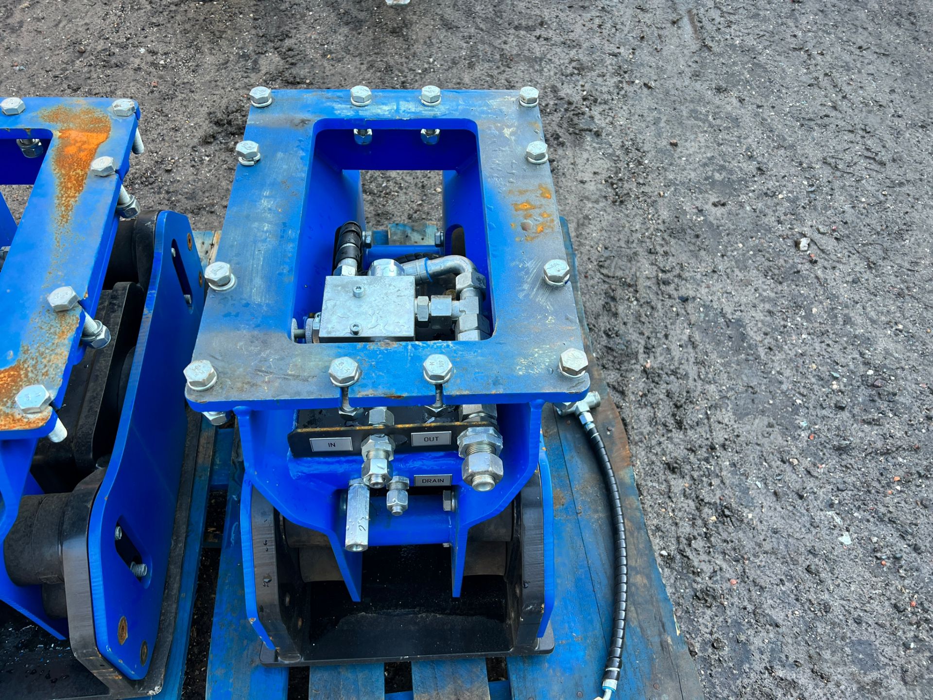 Unused Augertorque V25 Hydraulic Compaction Plate *PLUS VAT* - Image 11 of 12