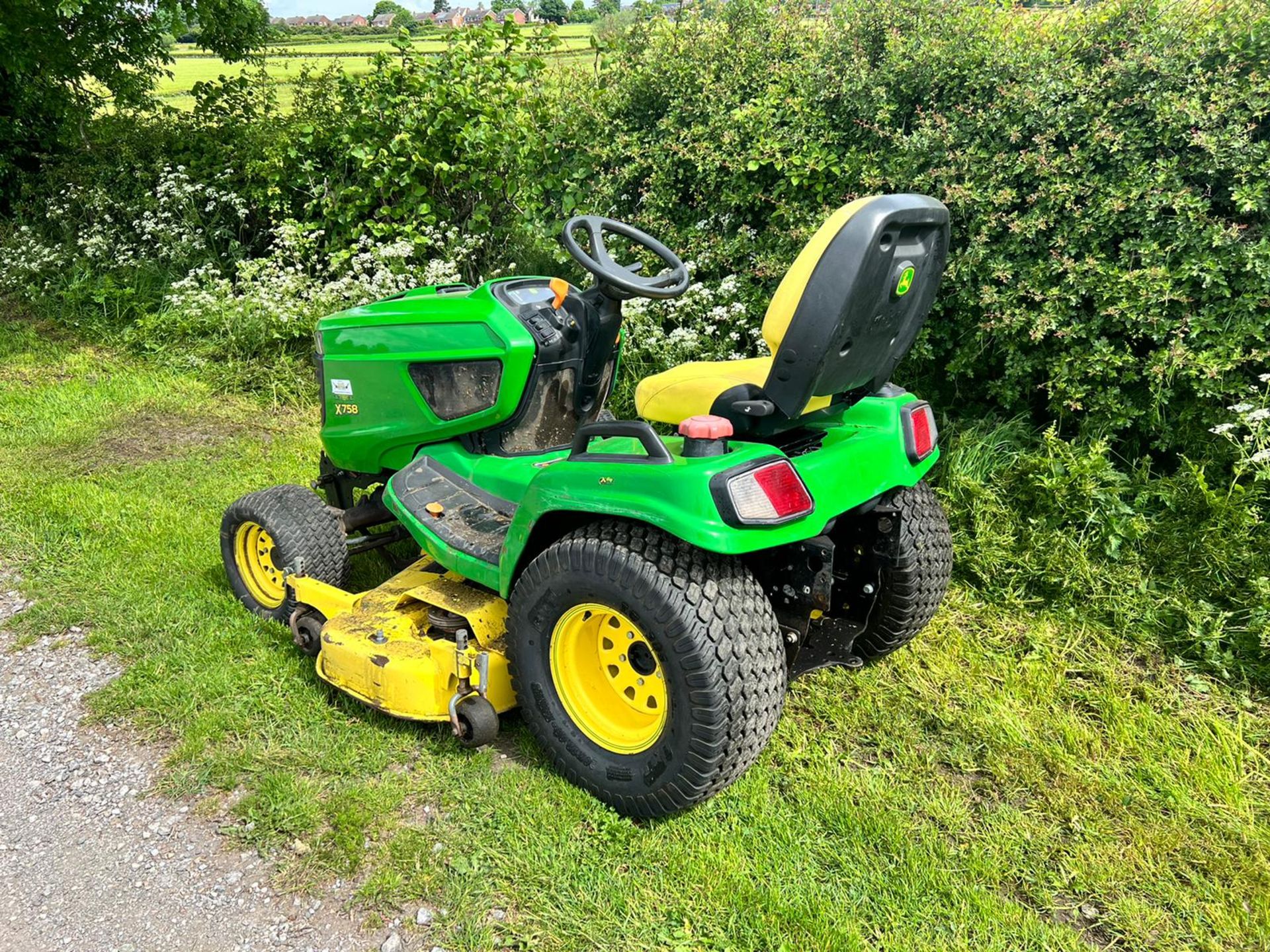 2013 John Deere X758 24HP 4WD Ride On Mower, Runs Drives And Cuts, Showing A Low 950 Hours! - Image 5 of 21