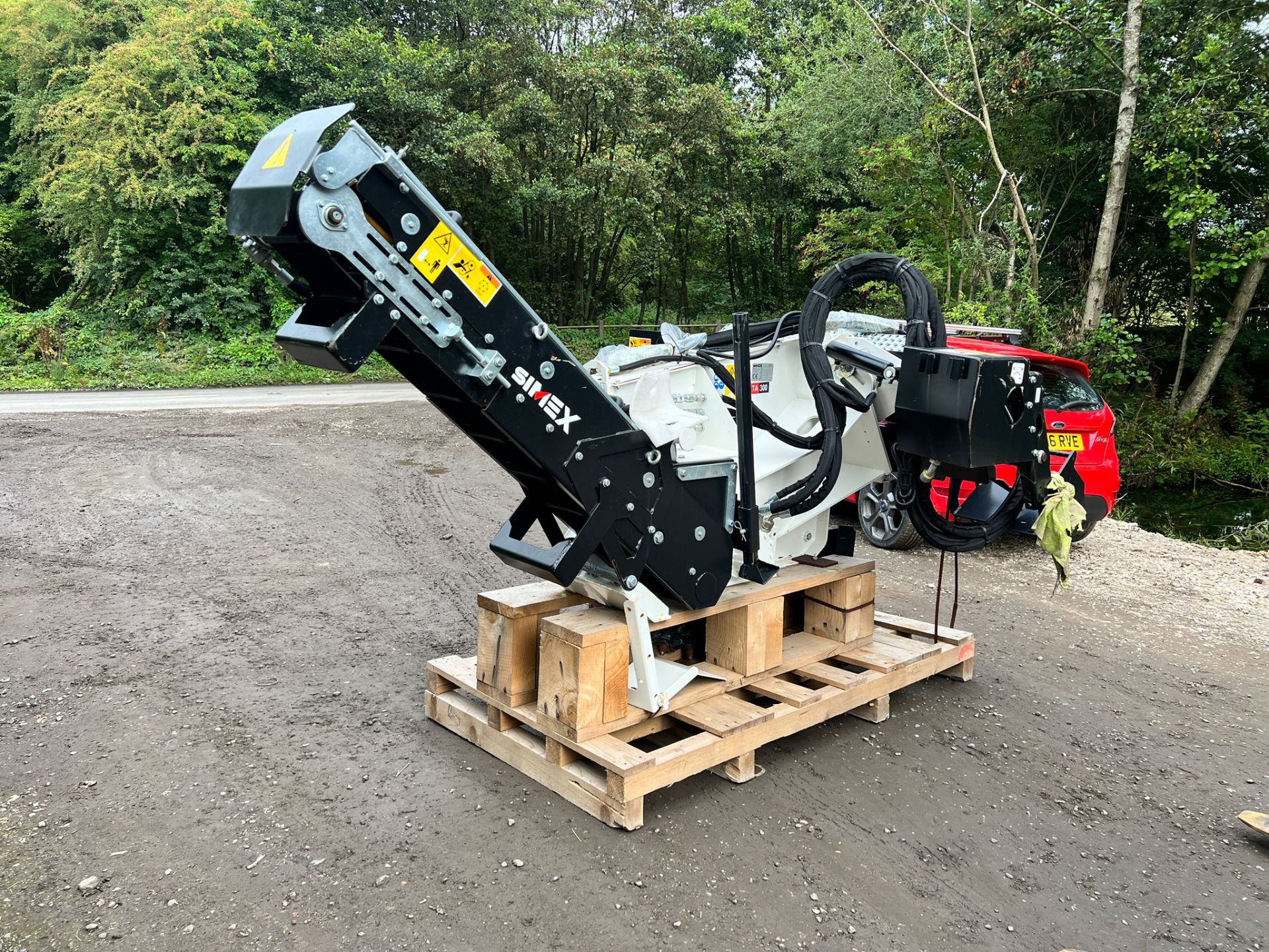 New And Unused Simex TA300 Wheel Saw Concrete Trencher With Conveyor *PLUS VAT* - Image 4 of 18
