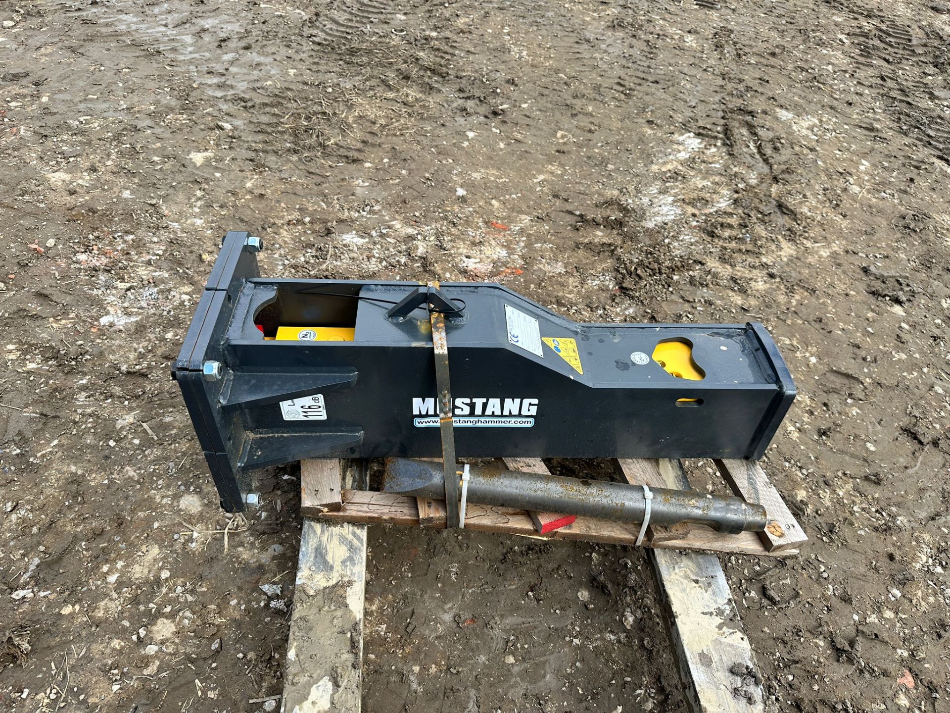 NEW/UNUSED 2023 MUSTANG HM200 HYDRAULIC ROCK BREAKER *PLUS VAT* - Image 2 of 9