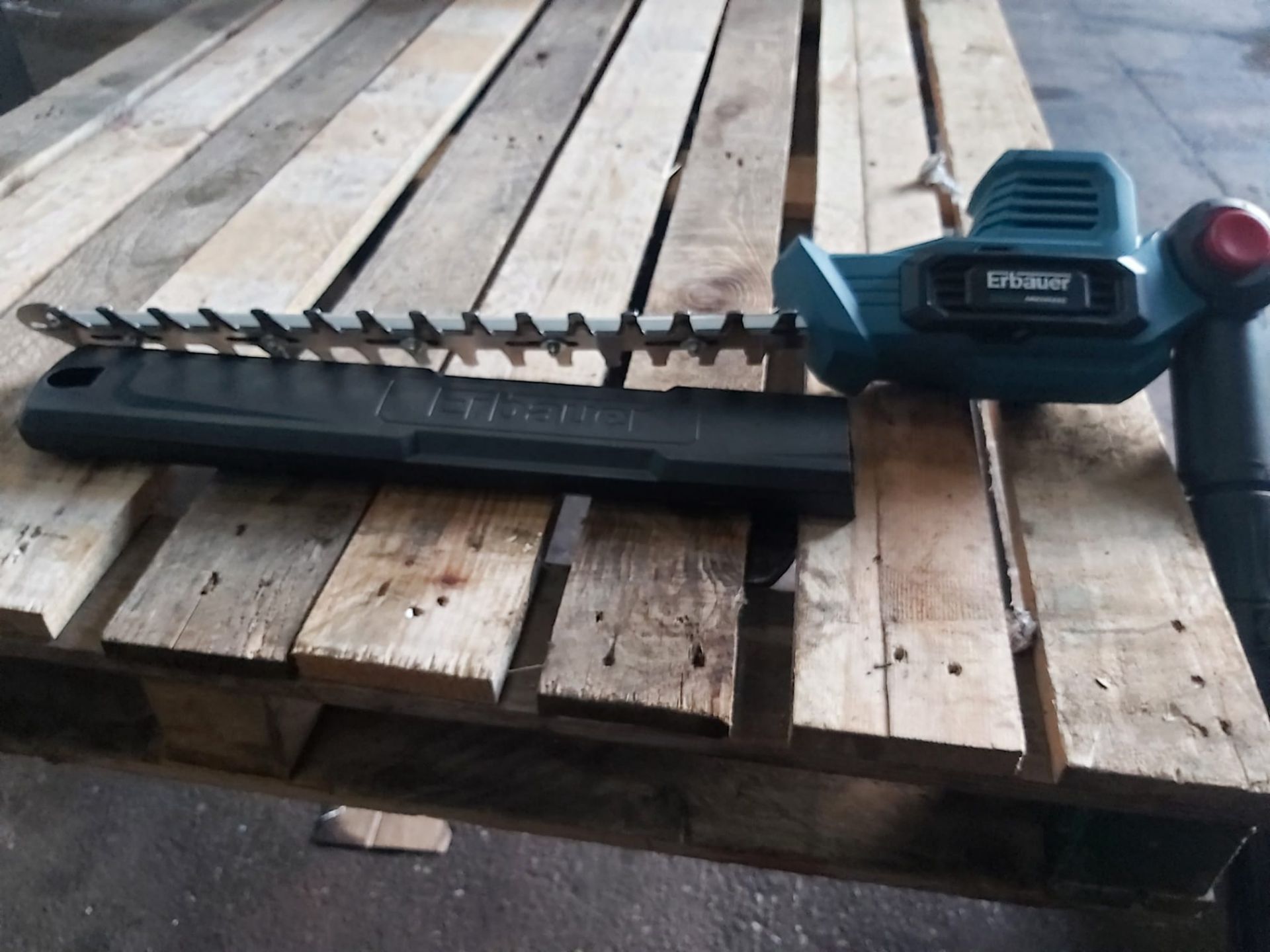 ERBAUER EXTENDED HEDGE TRIMMER *PLUS VAT* - Image 2 of 4