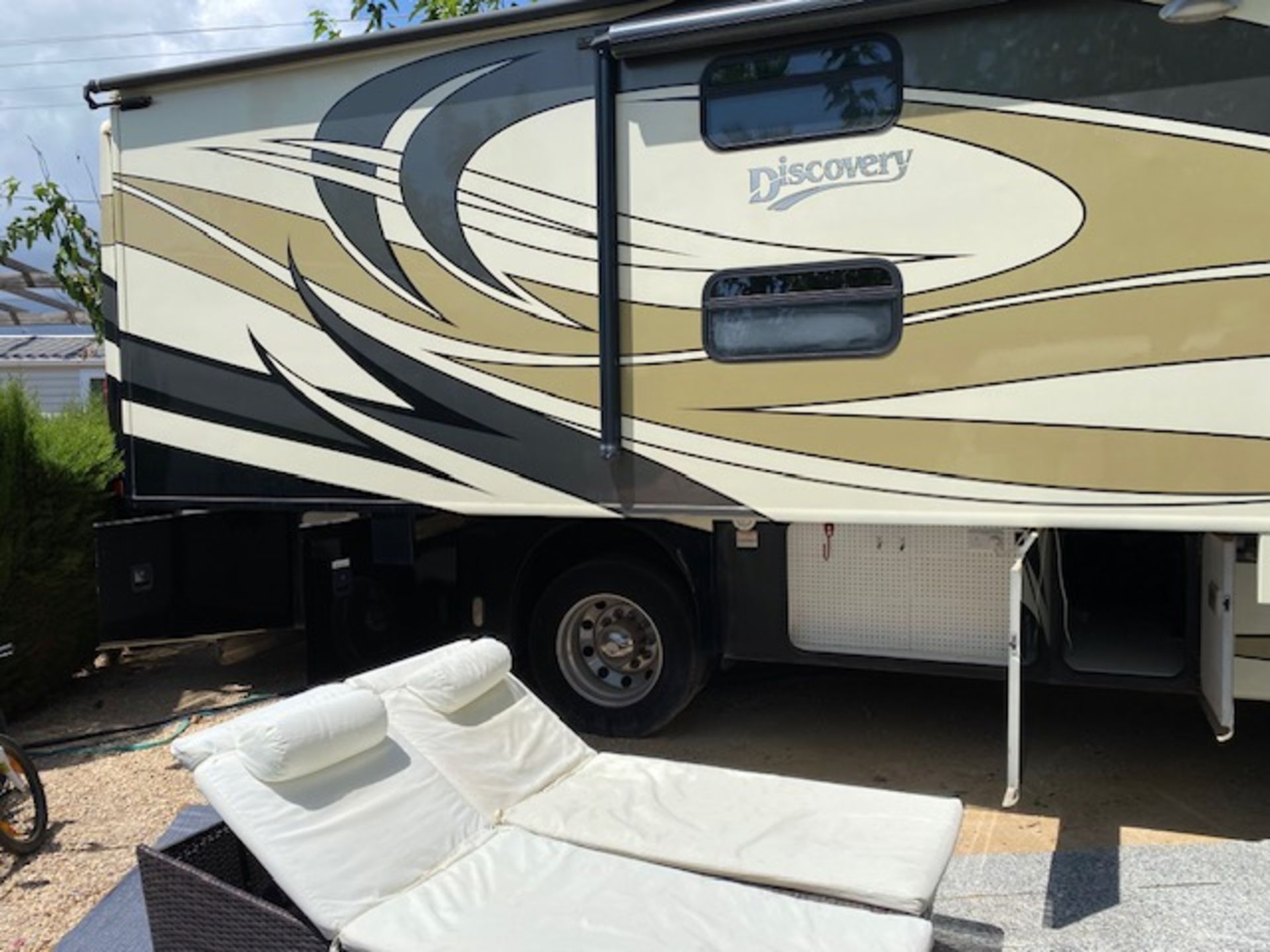2010 FLEETWOOD DISCOVERY 40G AMERICAN MOTORHOME RV *NO VAT* - Image 9 of 39