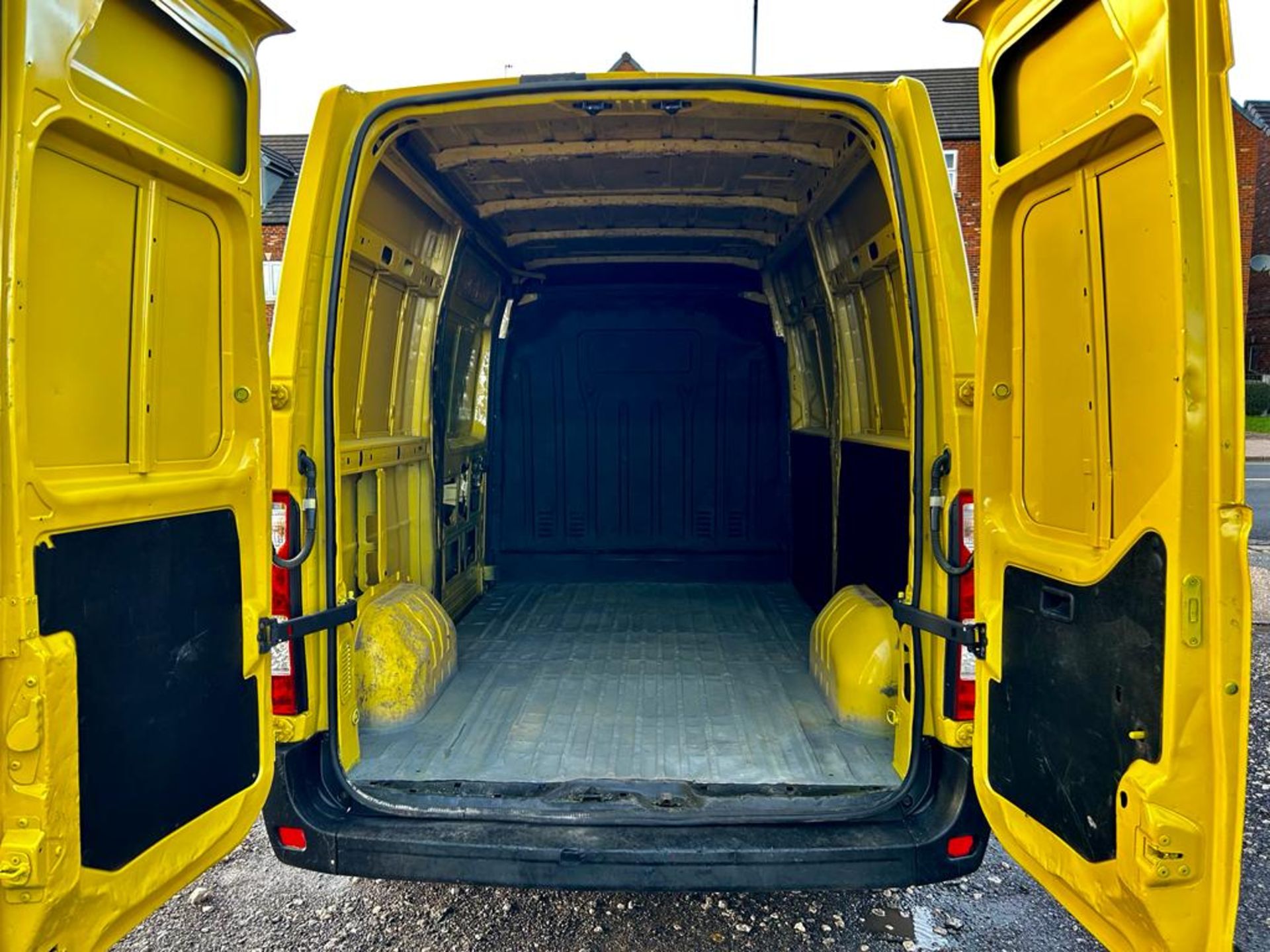 2010 RENAULT MASTER MM35 DCI 125 YELLOW PANEL VAN *NO VAT* - Image 6 of 14