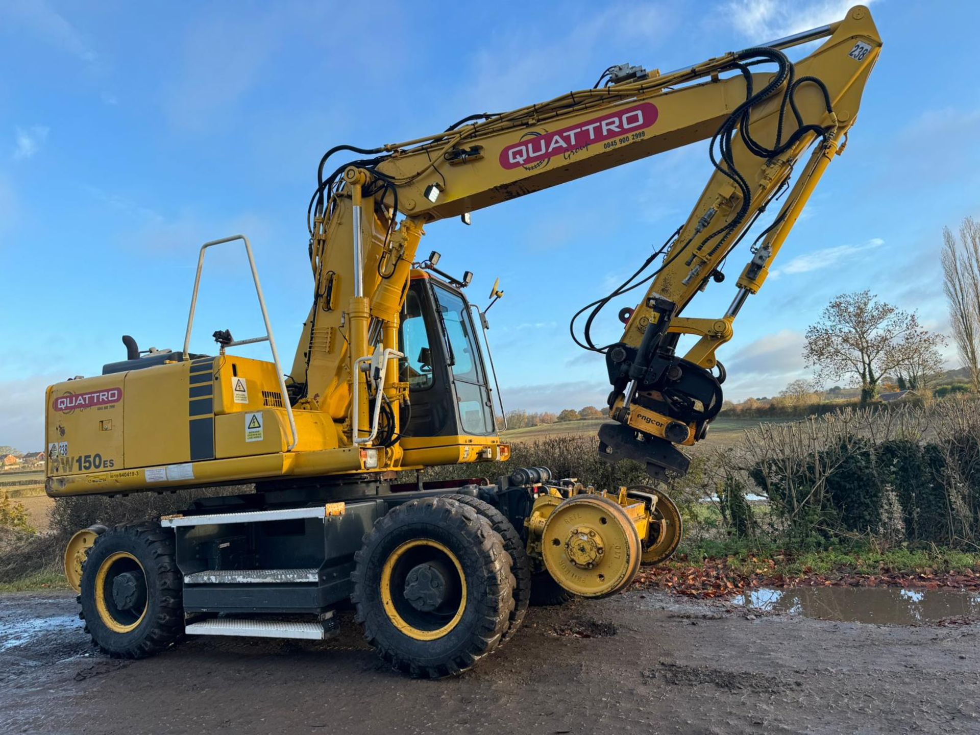 2003 KOMATSU PW150ES-6K 4WD WHEELED EXCAVATOR C/W HITCH & RAILWAY GEAR *PLUS VAT* - Image 5 of 22