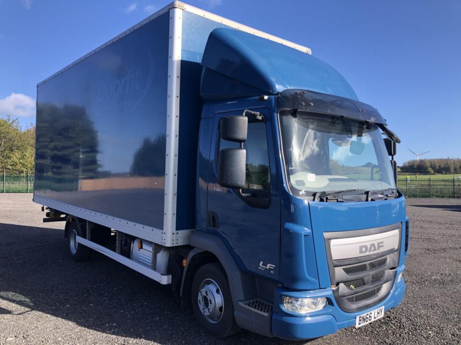 2017 DAF LF 45.150 7.5 ton BOX TRUCK WITH UNDER FLOOR TAIL LIFT *PLUS VAT*