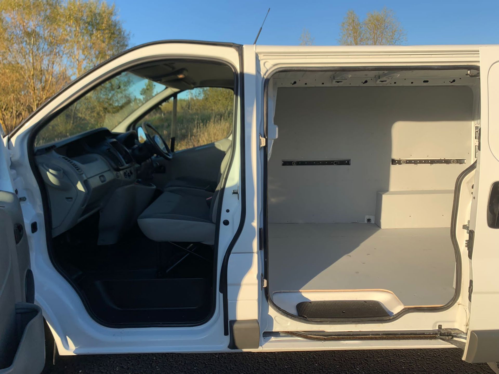 2012 NISSAN PRIMASTAR SE SWB DCI WHITE PANEL VAN *NO VAT* - Image 6 of 21