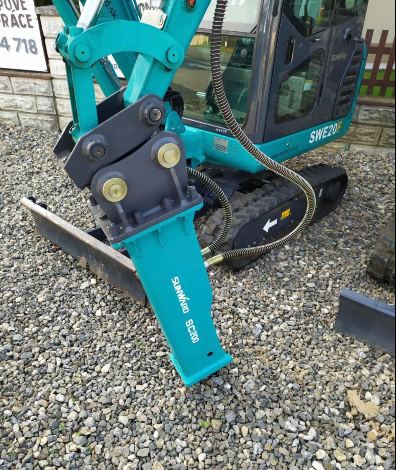 NEW/UNUSED SUNWARD SC200 HYDRAULIC ROCK BREAKER *PLUS VAT* - Image 2 of 5