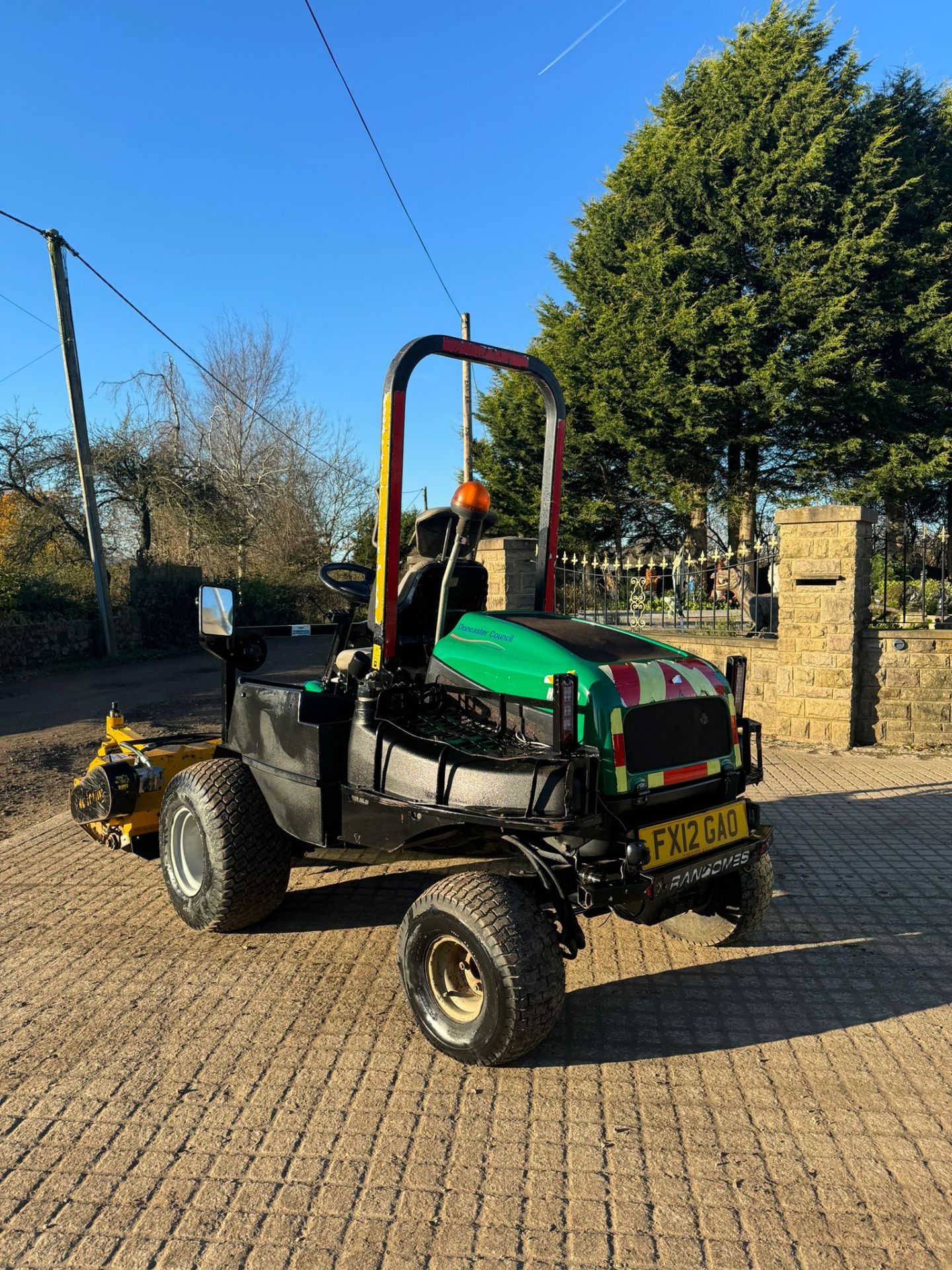 RANSOMES HR300 RIDE ON LAWN MOWER FLAIL MOWER *PLUS VAT* - Image 13 of 20