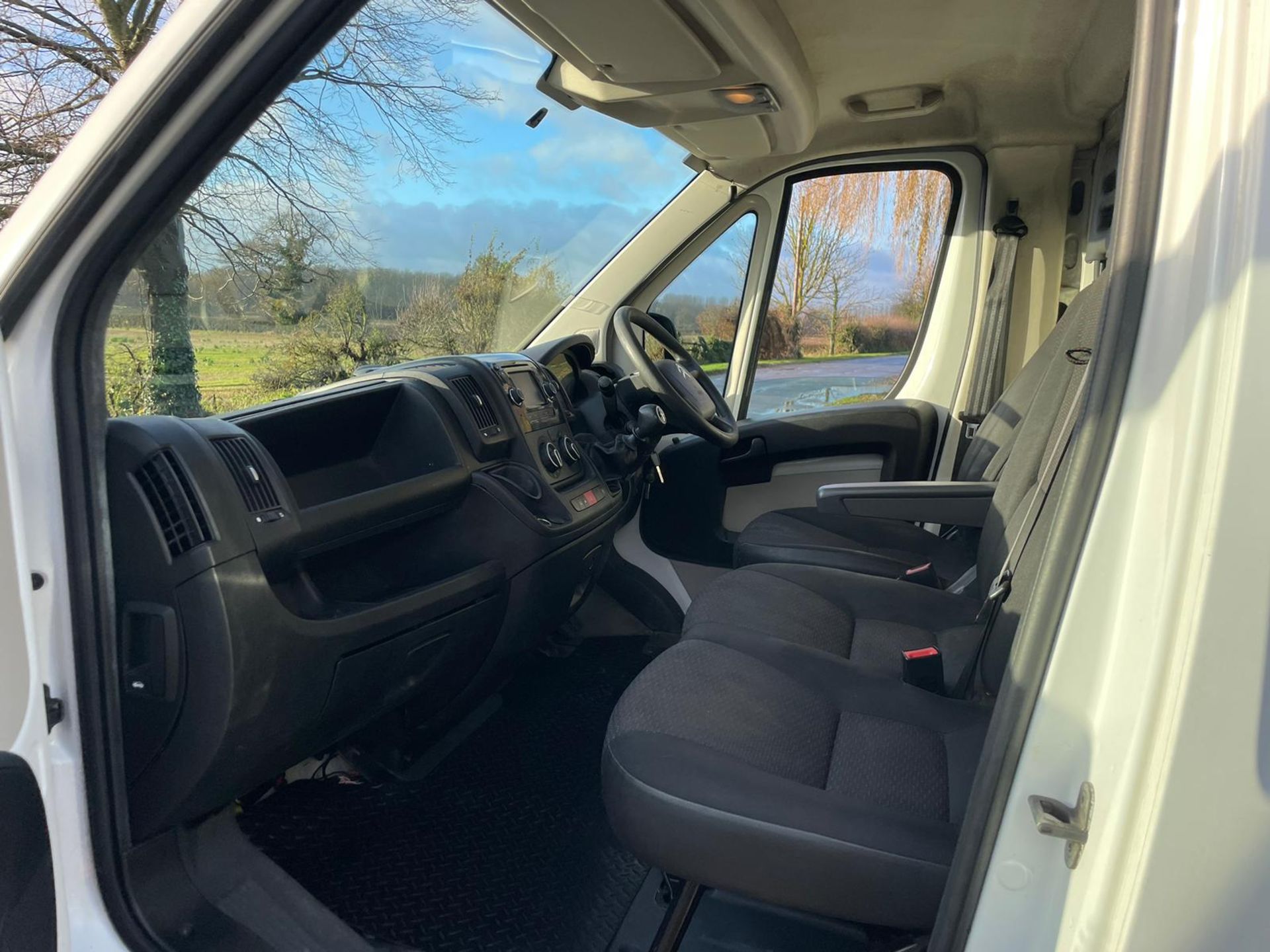 2017 CITROEN RELAY 35 HEAVY L4 HDI WHITE CHASSIS CAB *NO VAT* - Image 15 of 15