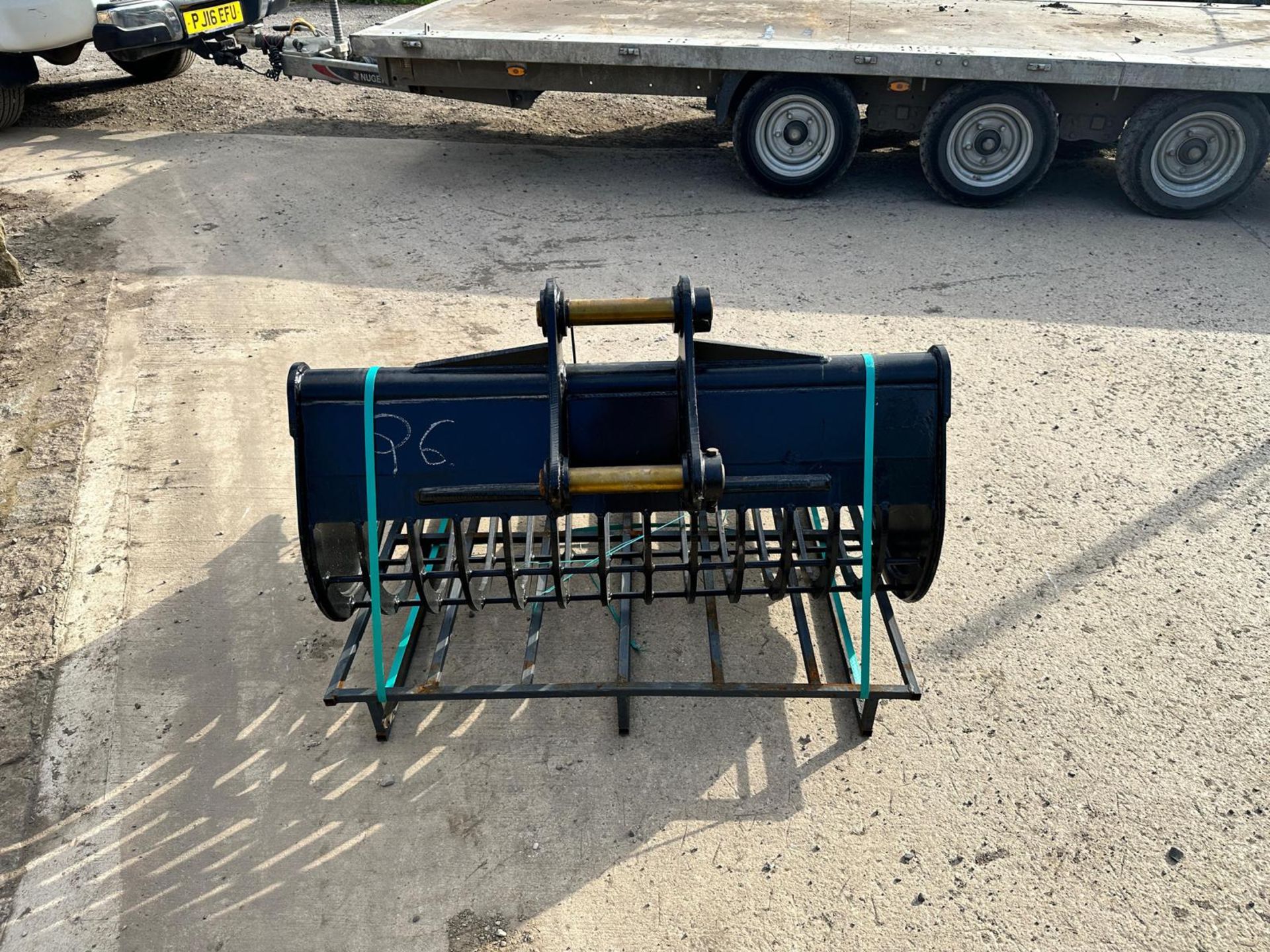 UNUSED HANER 1200MM RIDDLE BUCKET WITH TEETH *PLUS VAT* - Image 3 of 12