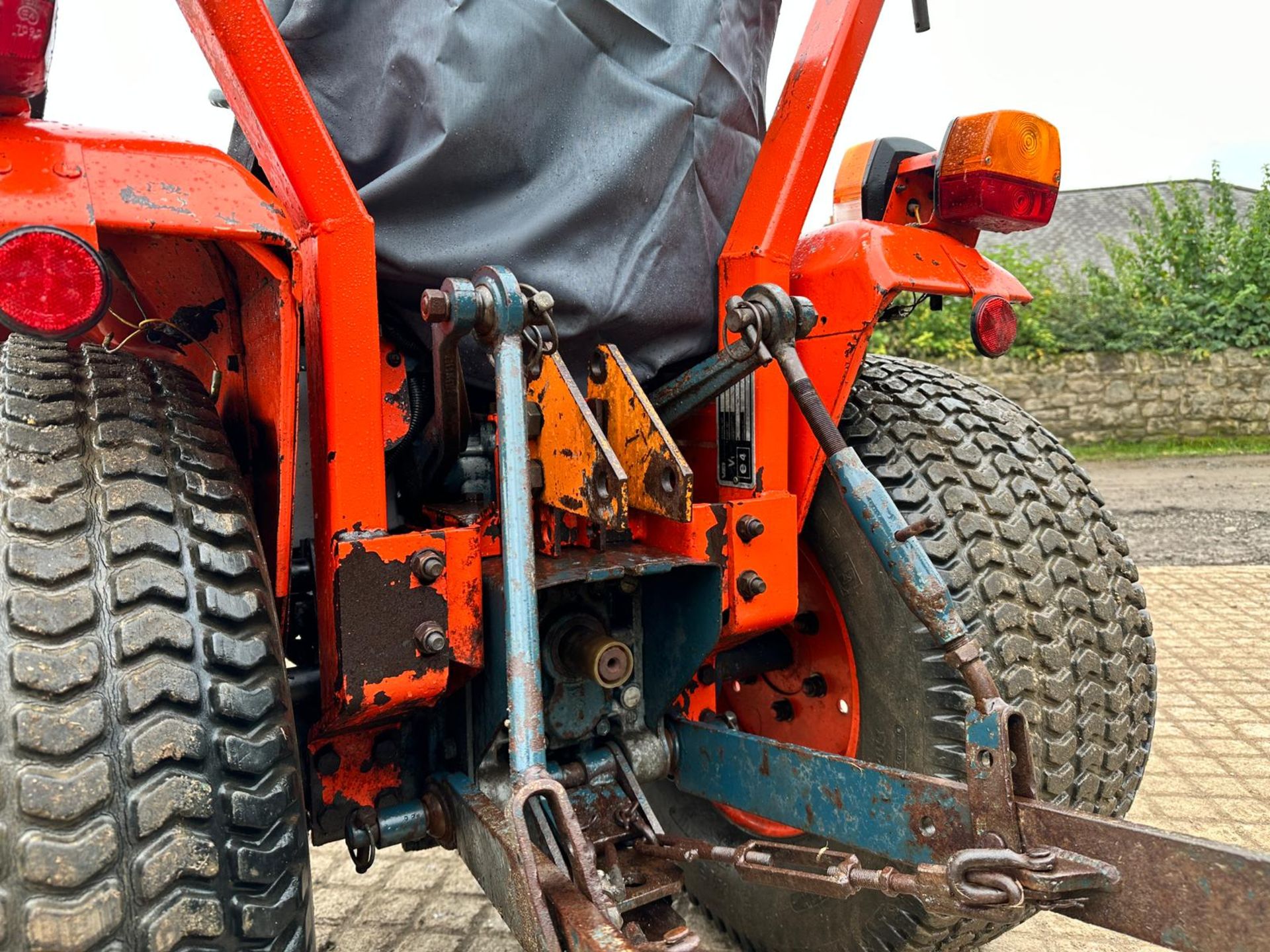 KUBOTA B1550 17HP 4WD COMPACT TRACTOR *PLUS VAT* - Image 4 of 11