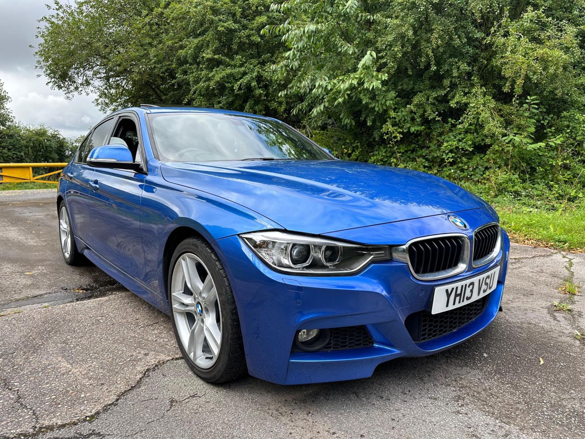 2013 BMW 318D M SPORT BLUE SALOON *NO VAT* - Image 2 of 30