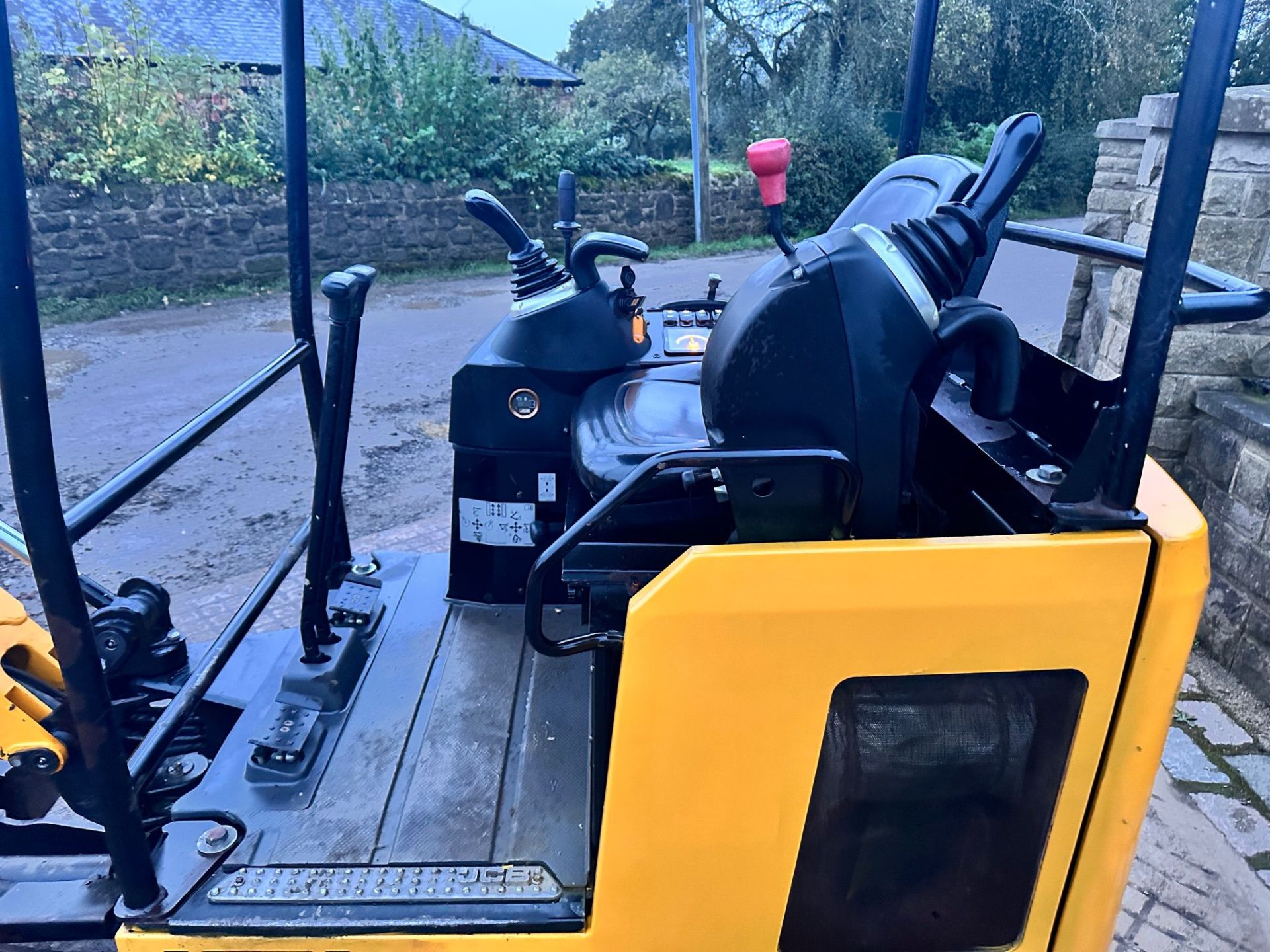 2019 JCB 16C-1 MINI EXCAVATOR *PLUS VAT* - Image 18 of 22