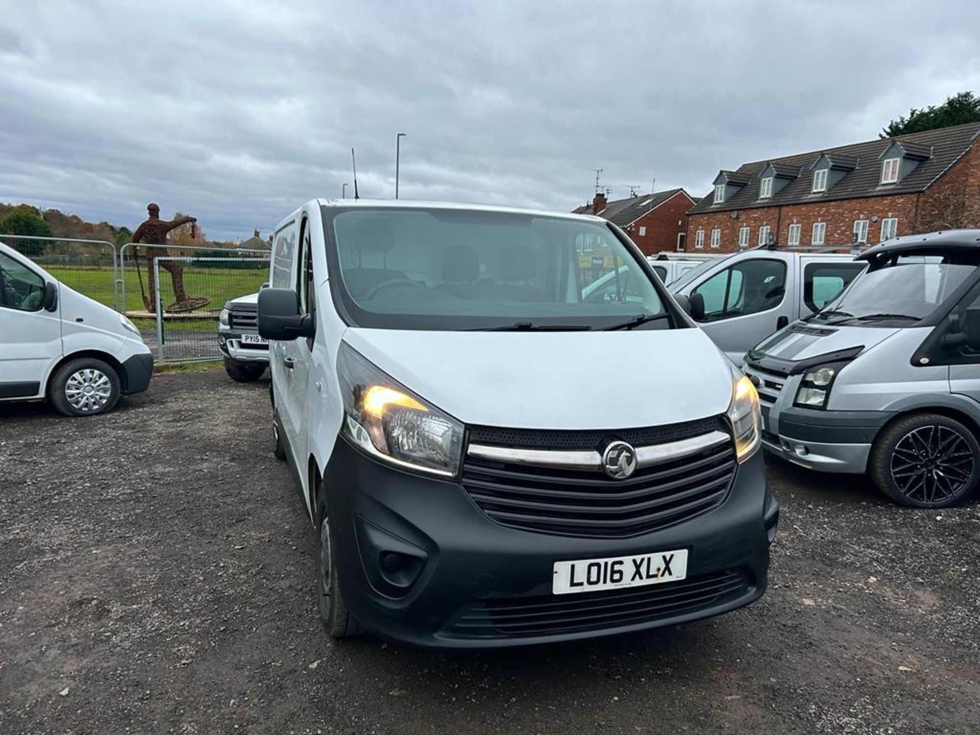 2016 VAUXHALL VIVARO 2700 CDTI WHITE PANEL VAN *NO VAT* - Image 7 of 14