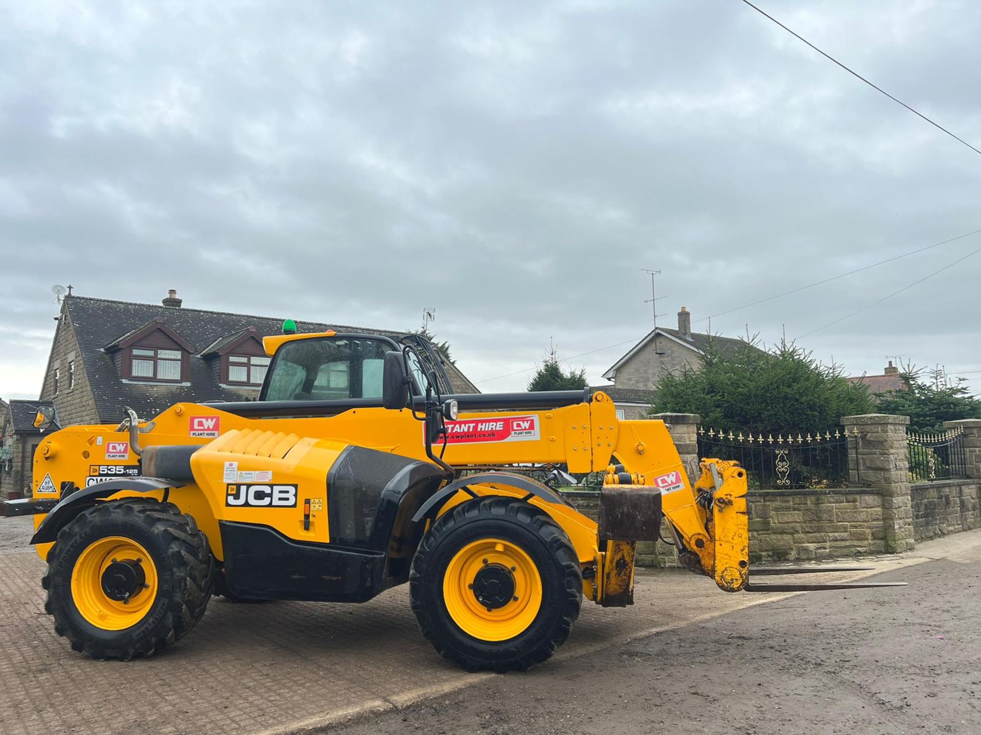 2018 JCB 535-125 Hi Viz Turbo Powershift Telehandler, Fork Positioner - VERY LOW HOURS *PLUS VAT* - Image 5 of 26