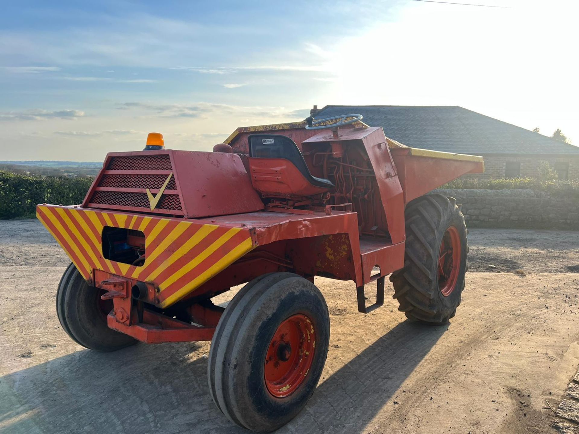 BENFORD DUMPER BELIEVE TO BE A 6 TON DUMPER! *PLUS VAT* - Image 9 of 9