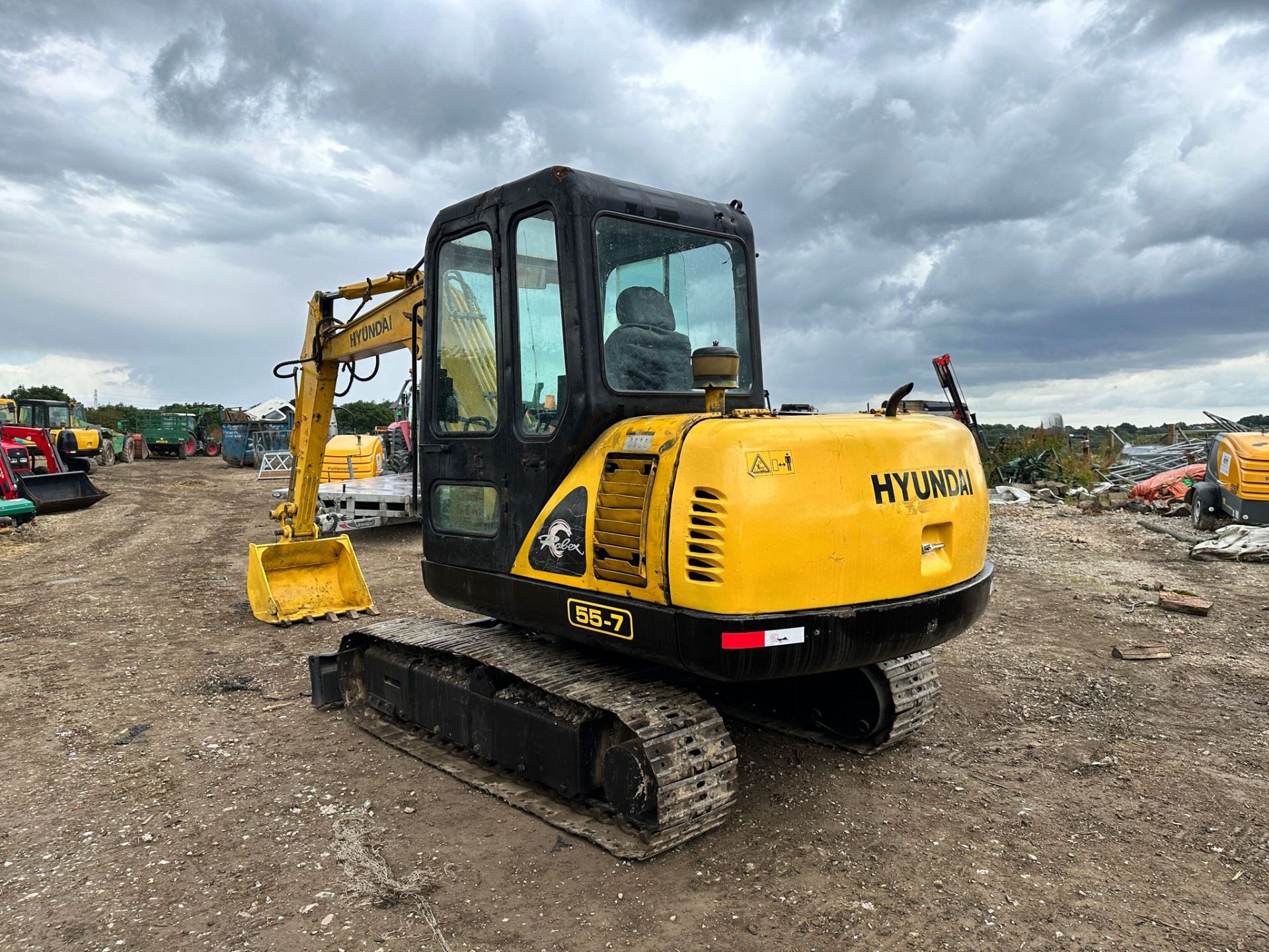 2015 HYUNDAI R55-7 MINI EXCAVATOR *PLUS VAT* - Image 5 of 9