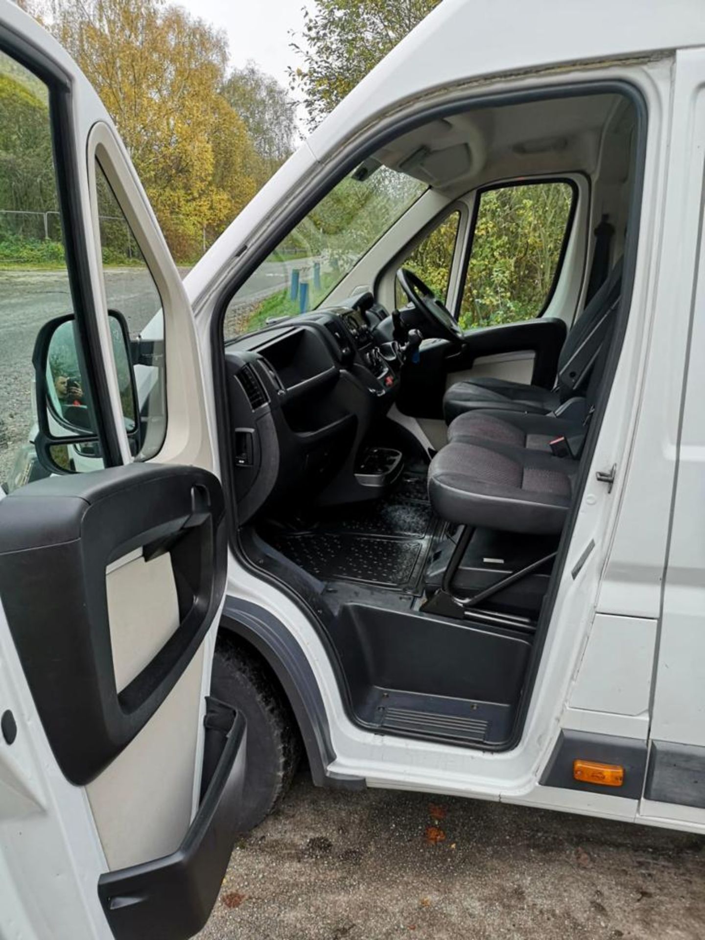 2016 PEUGEOT BOXER 435 L4H2 BLUE HDI WHITE PANEL VAN *NO VAT* - Image 12 of 12