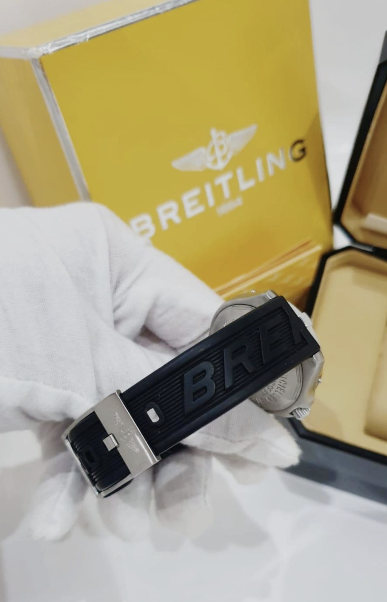BREITLING COLT OCEAN MENS SWISS WATCH WITH BOX *NO VAT* - Image 8 of 10