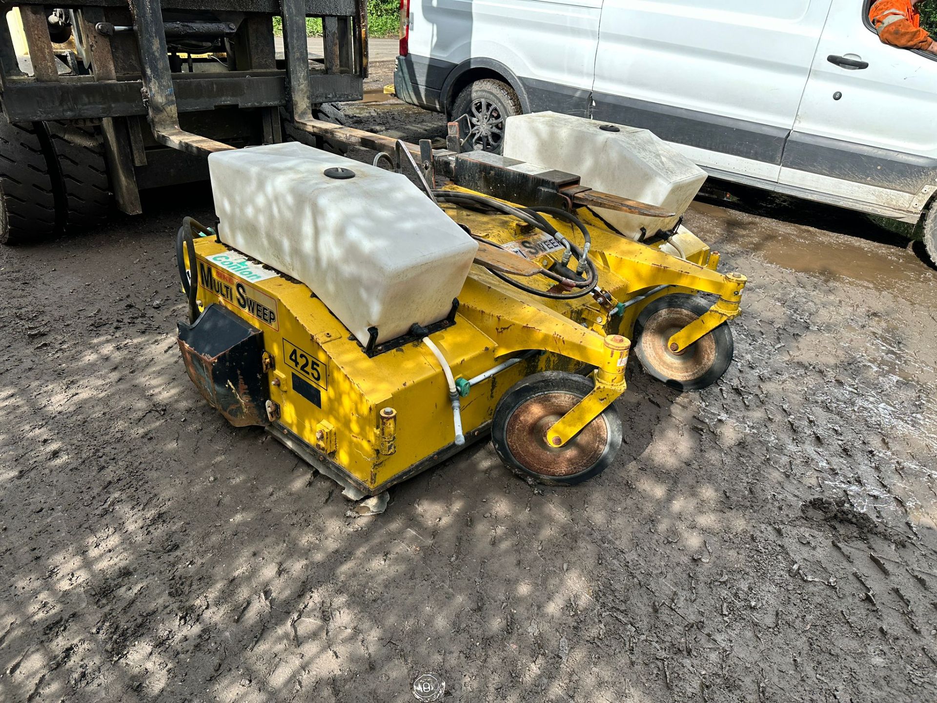 MULTISWEEP 425 SWEEPER COLLECTOR *PLUS VAT* - Image 4 of 9