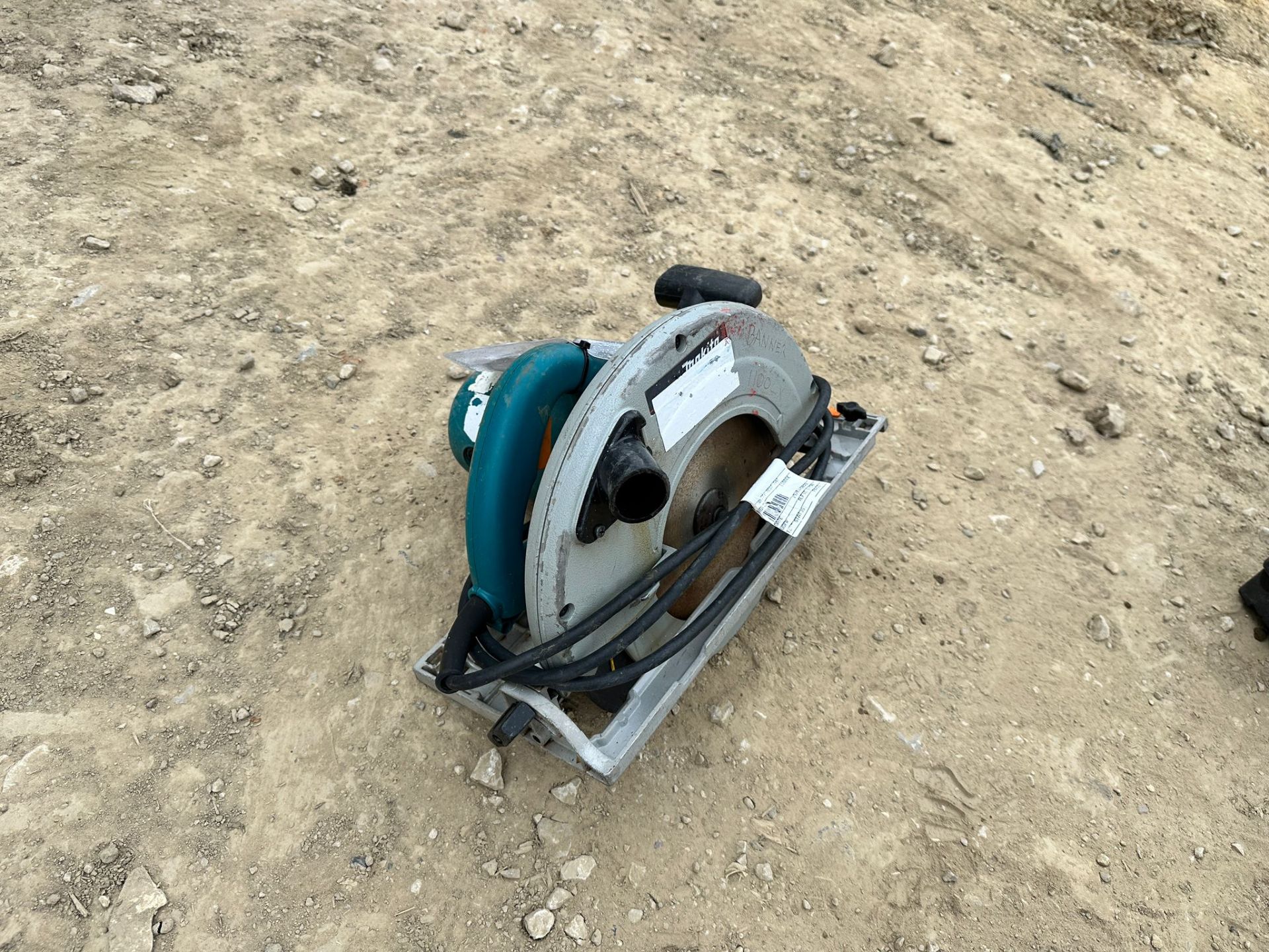 MAKITA 5903R 110V 235MM CIRCULAR SAW *PLUS VAT* - Image 5 of 7